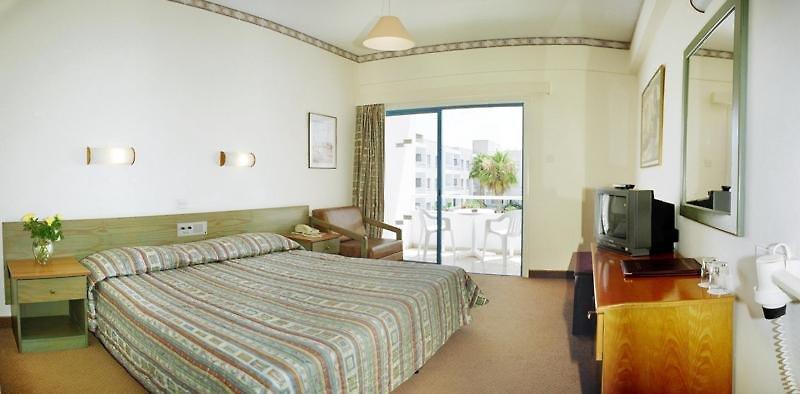 Mayfair Hotel — photo 4