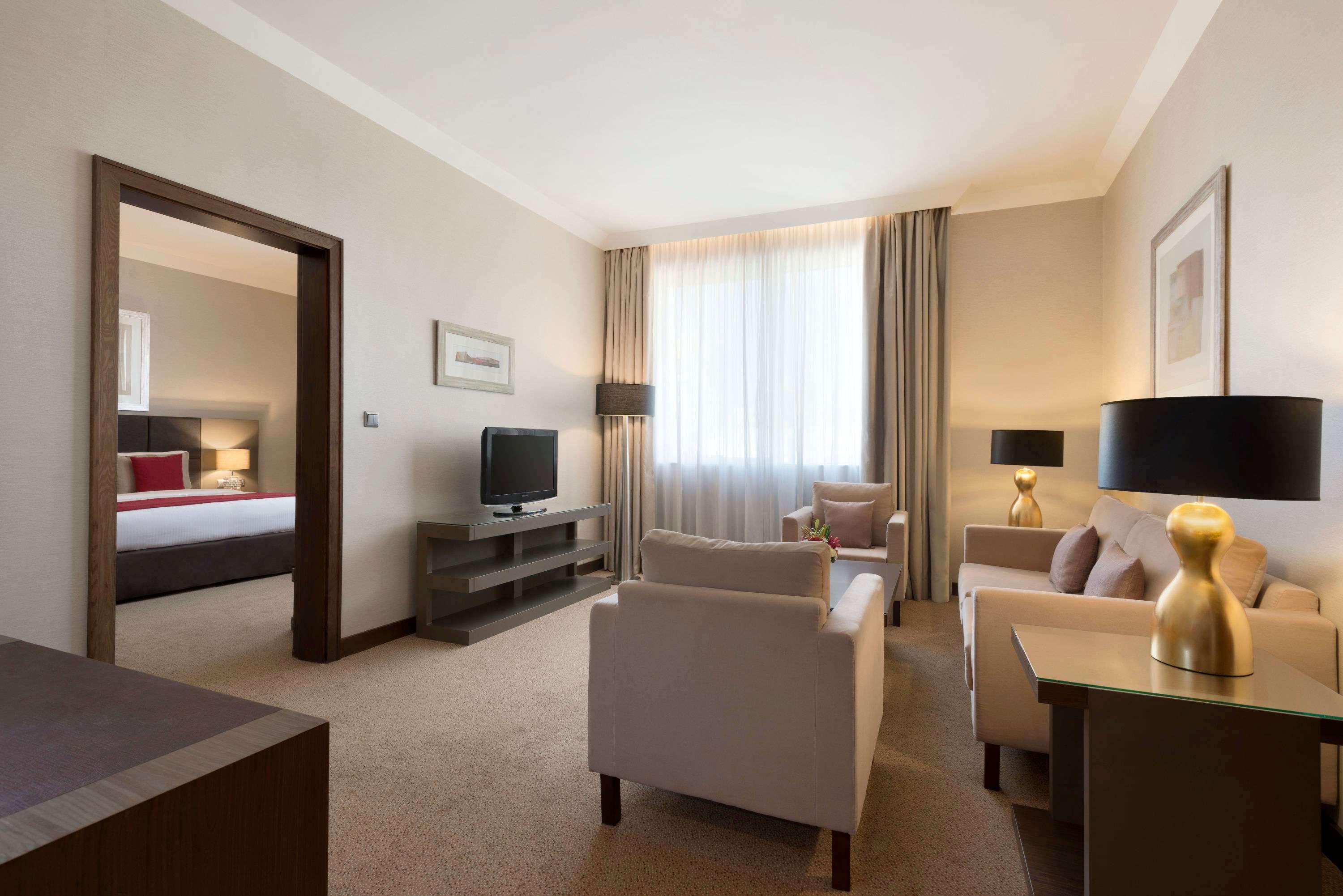 Ramada Abu Dhabi Downtown — photo 4