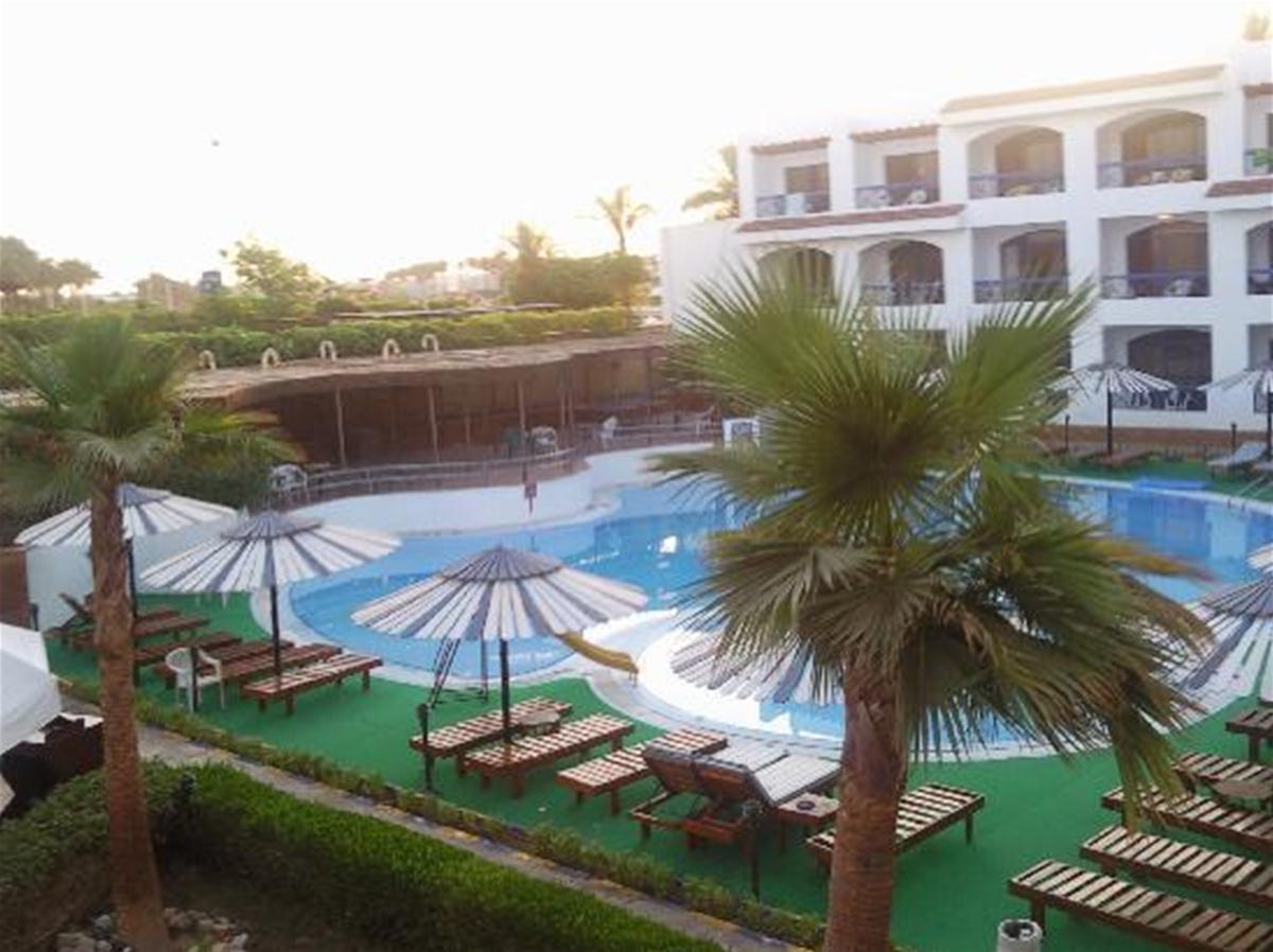 New La Perla Hotel — photo 4