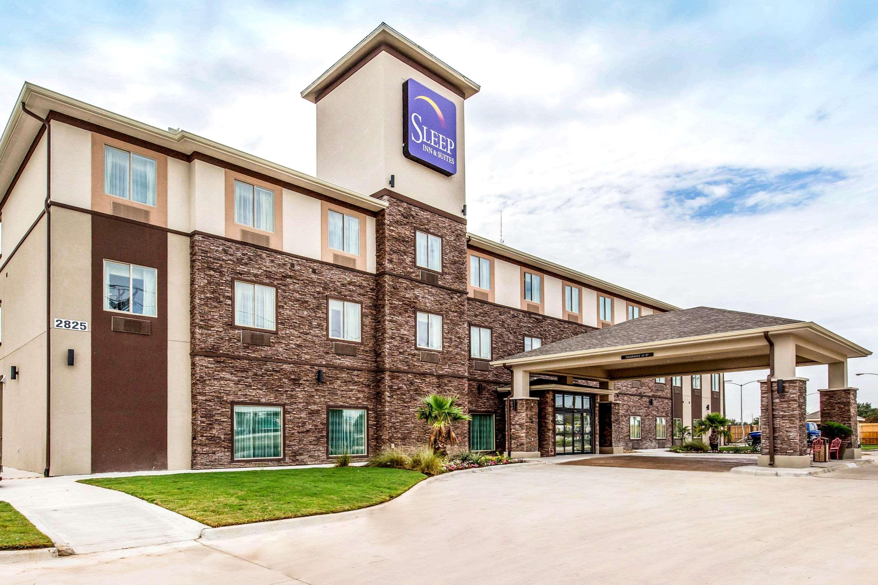 Sleep Inn & Suites — photo 3