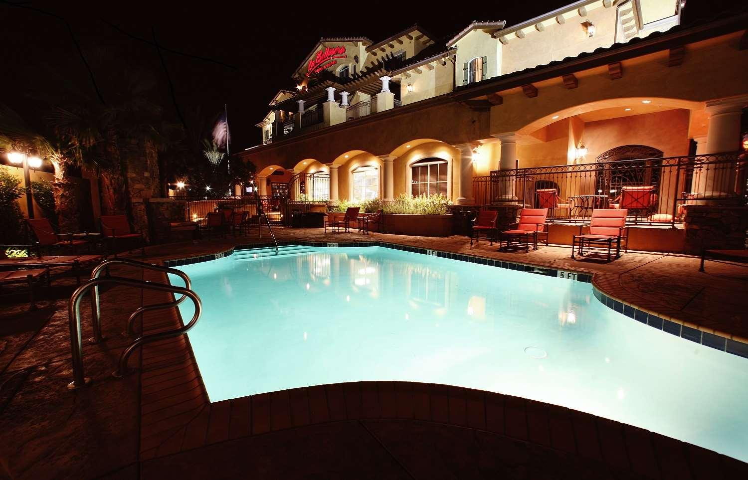 La Bellasera Hotel and Suites — photo 4