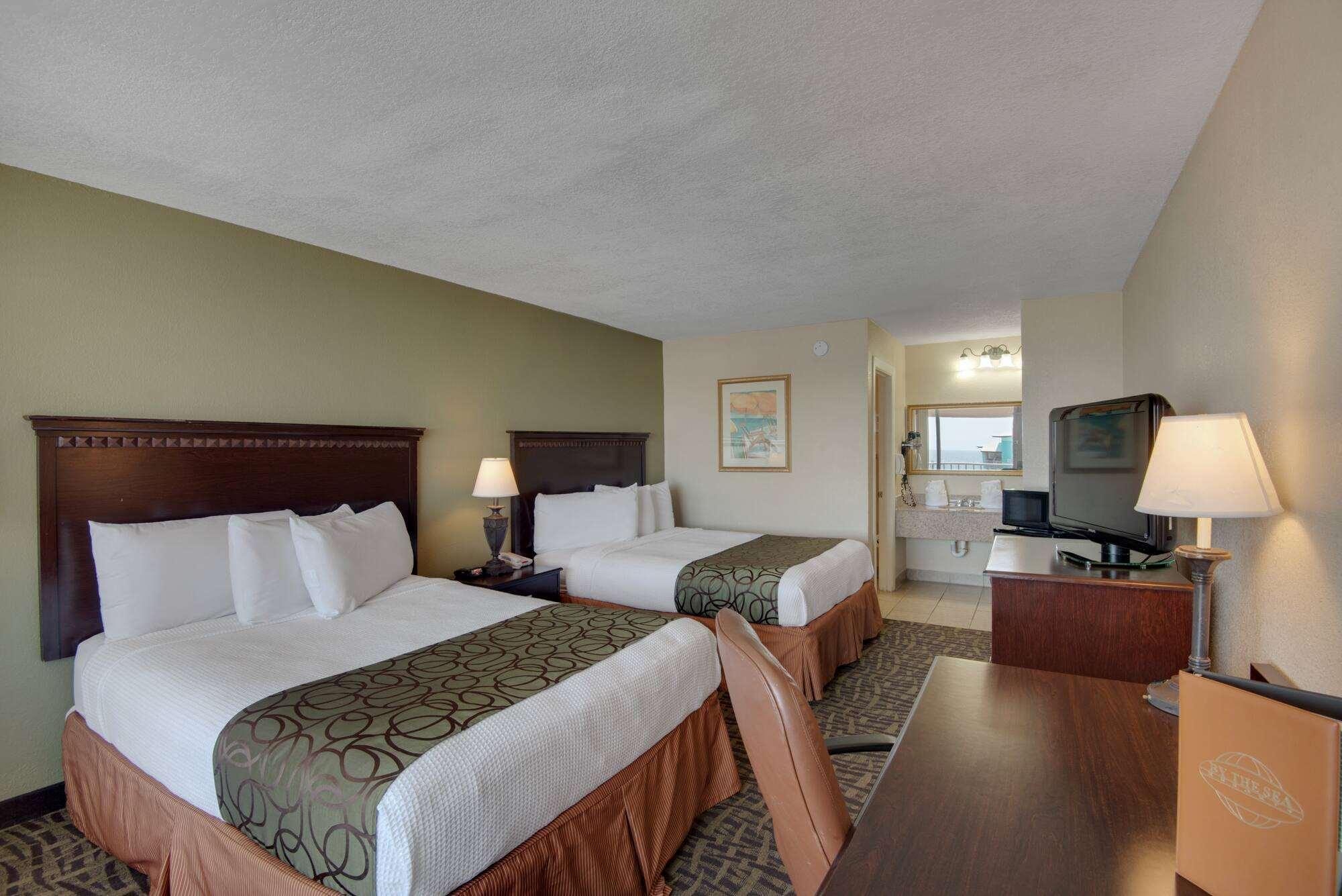 Baymont by Wyndham Panama City Beach — photo 4