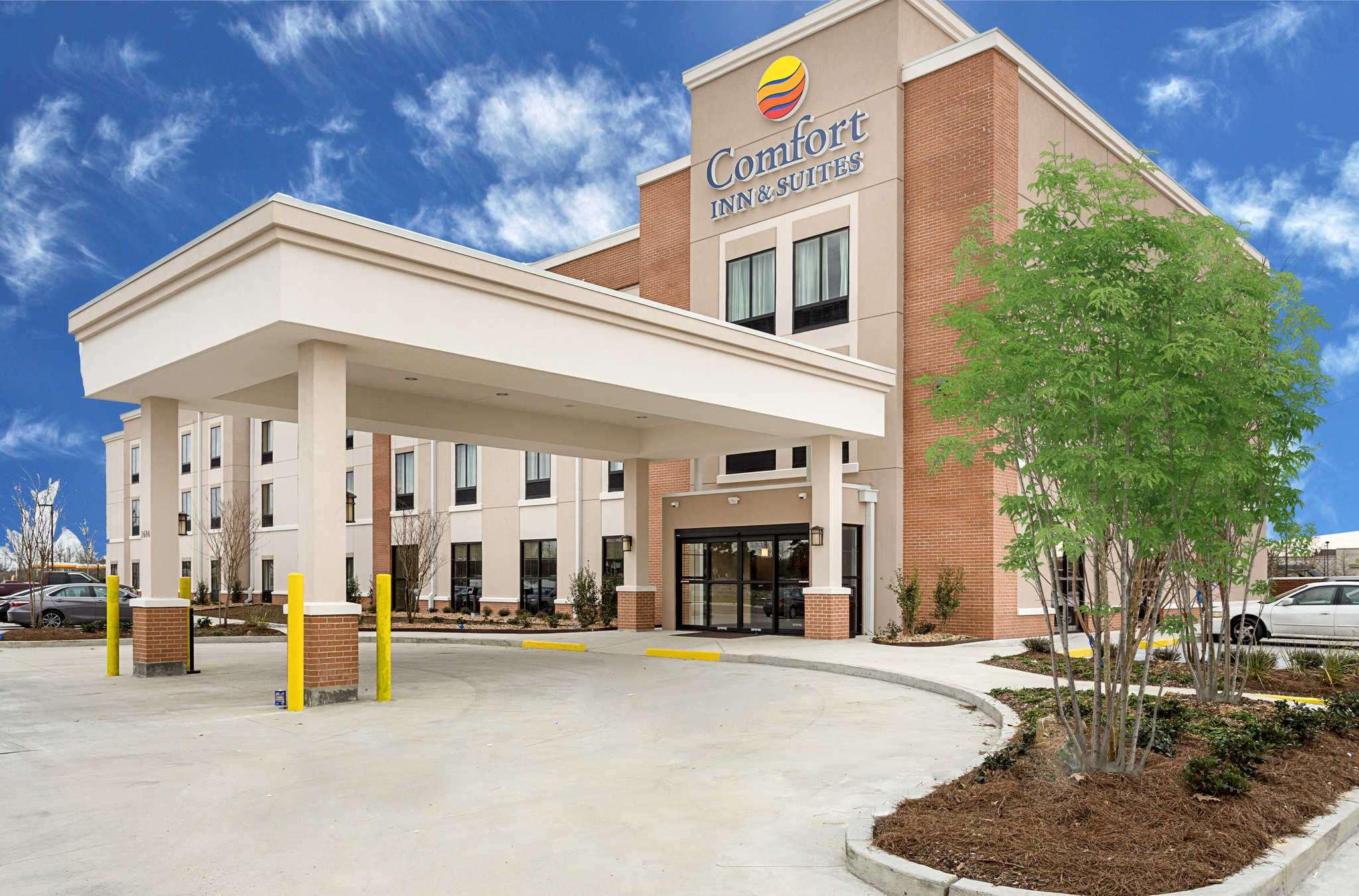 Comfort Inn & Suites — photo 4