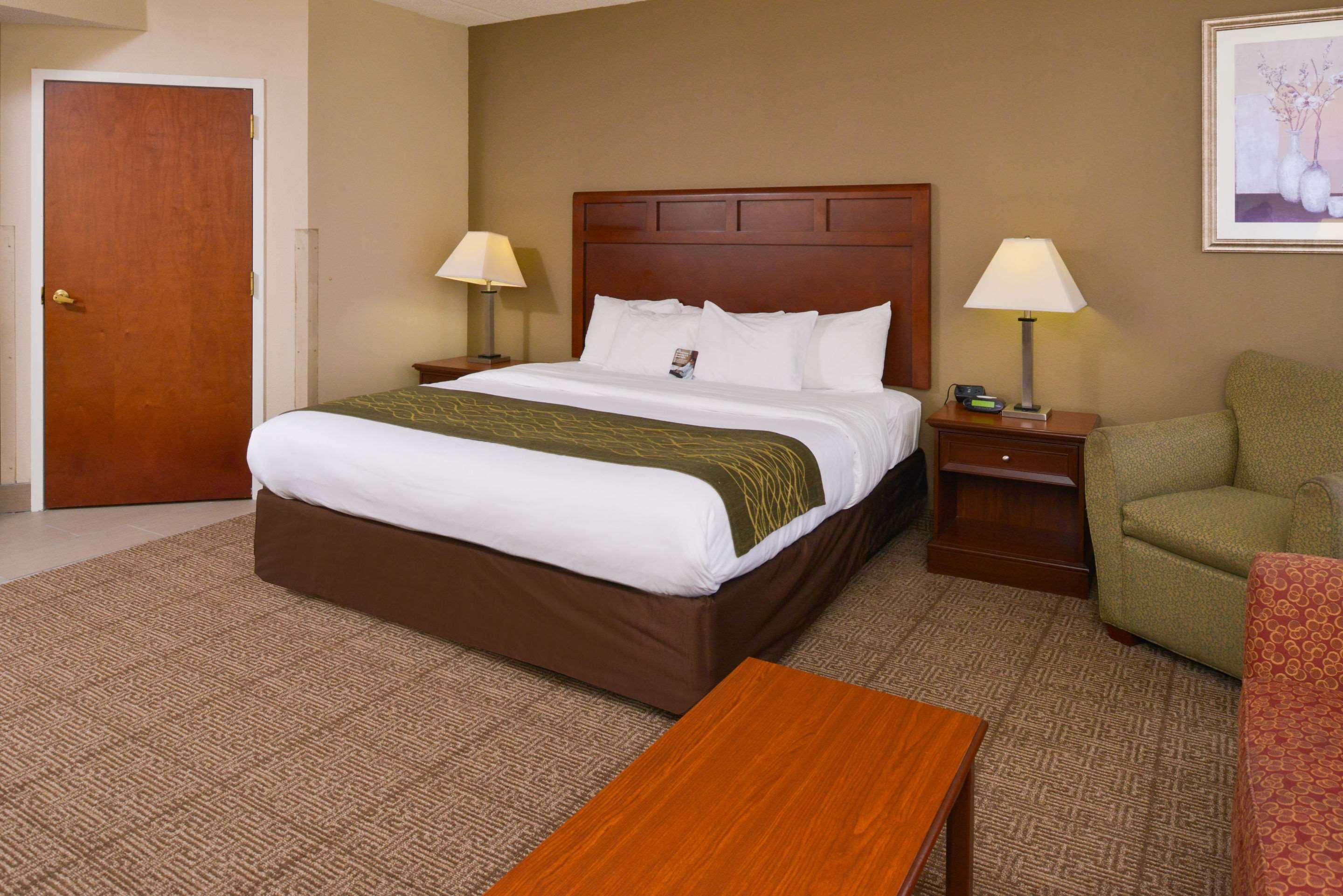 Comfort Inn Dickson — photo 4