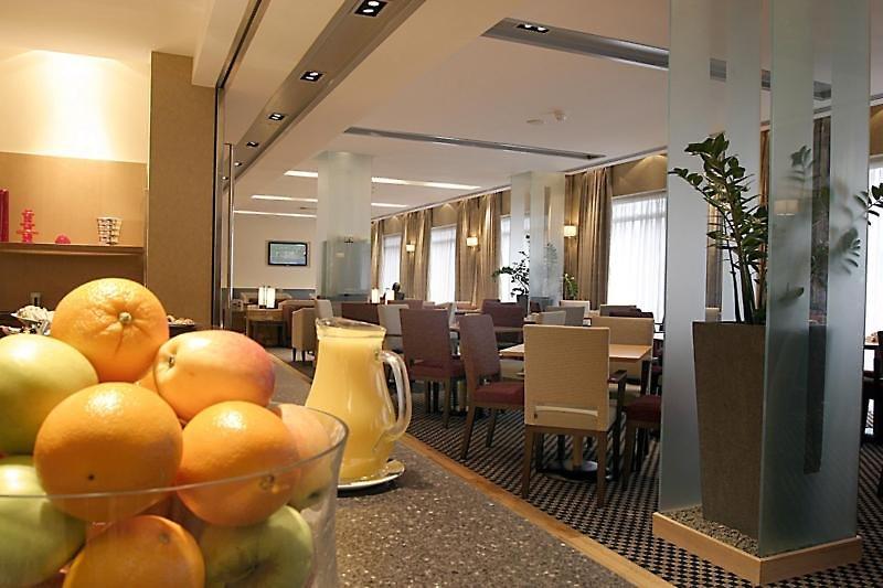 Holiday Inn Express Southampton M27 Jct7 — photo 3