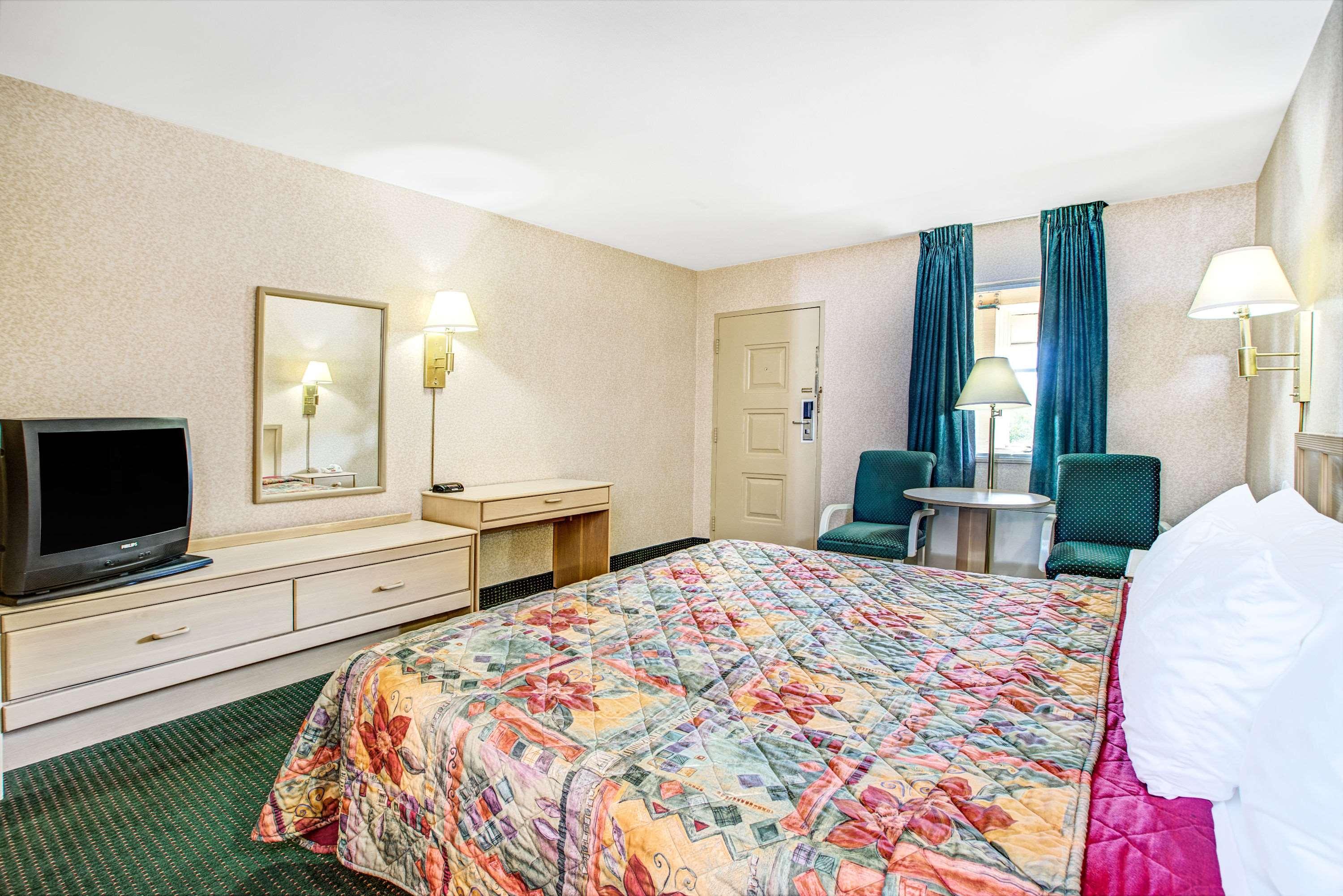 Days Inn Arlington/Washington DC — photo 5