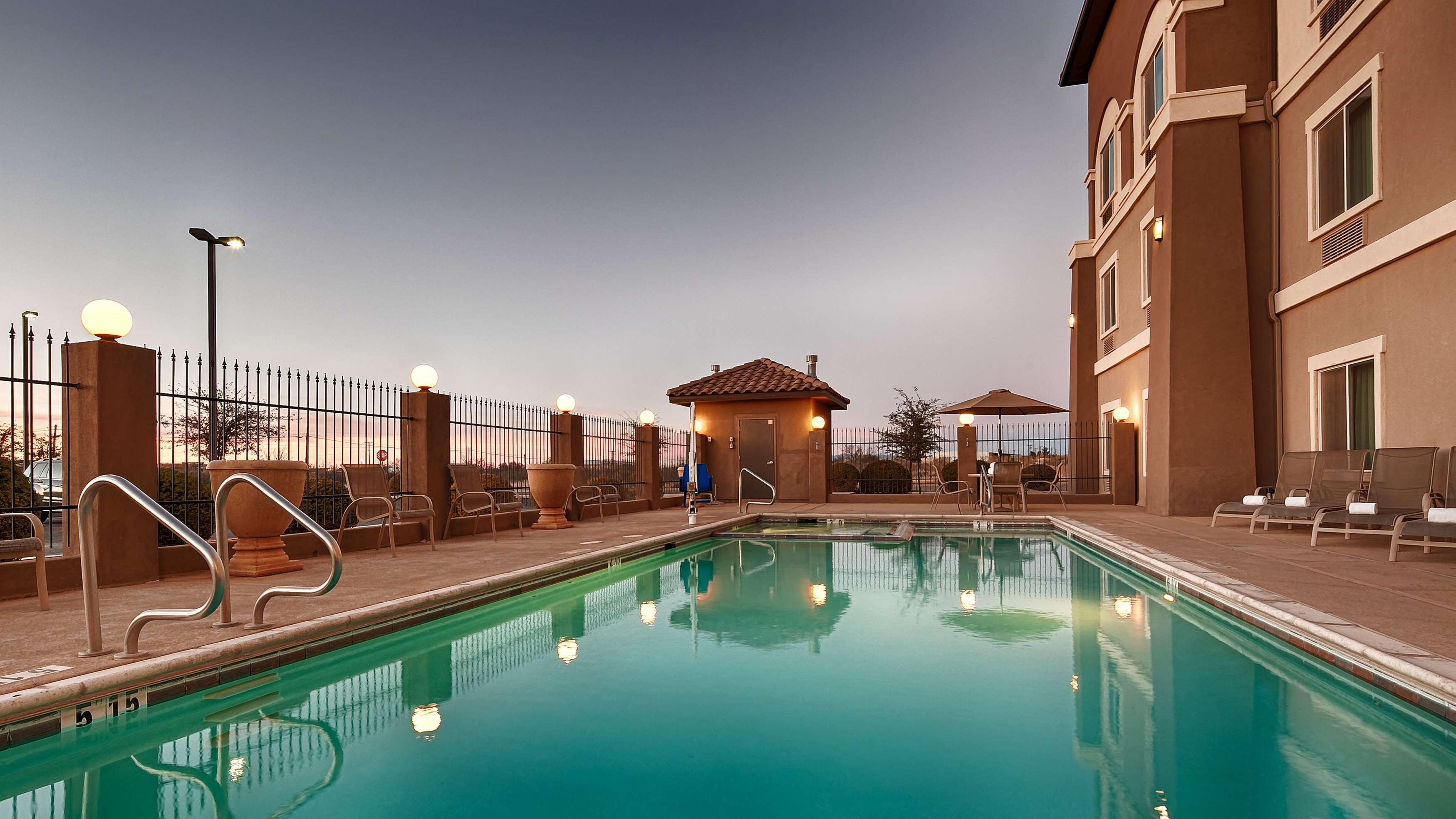 Best Western Douglas Inn & Suites — photo 5