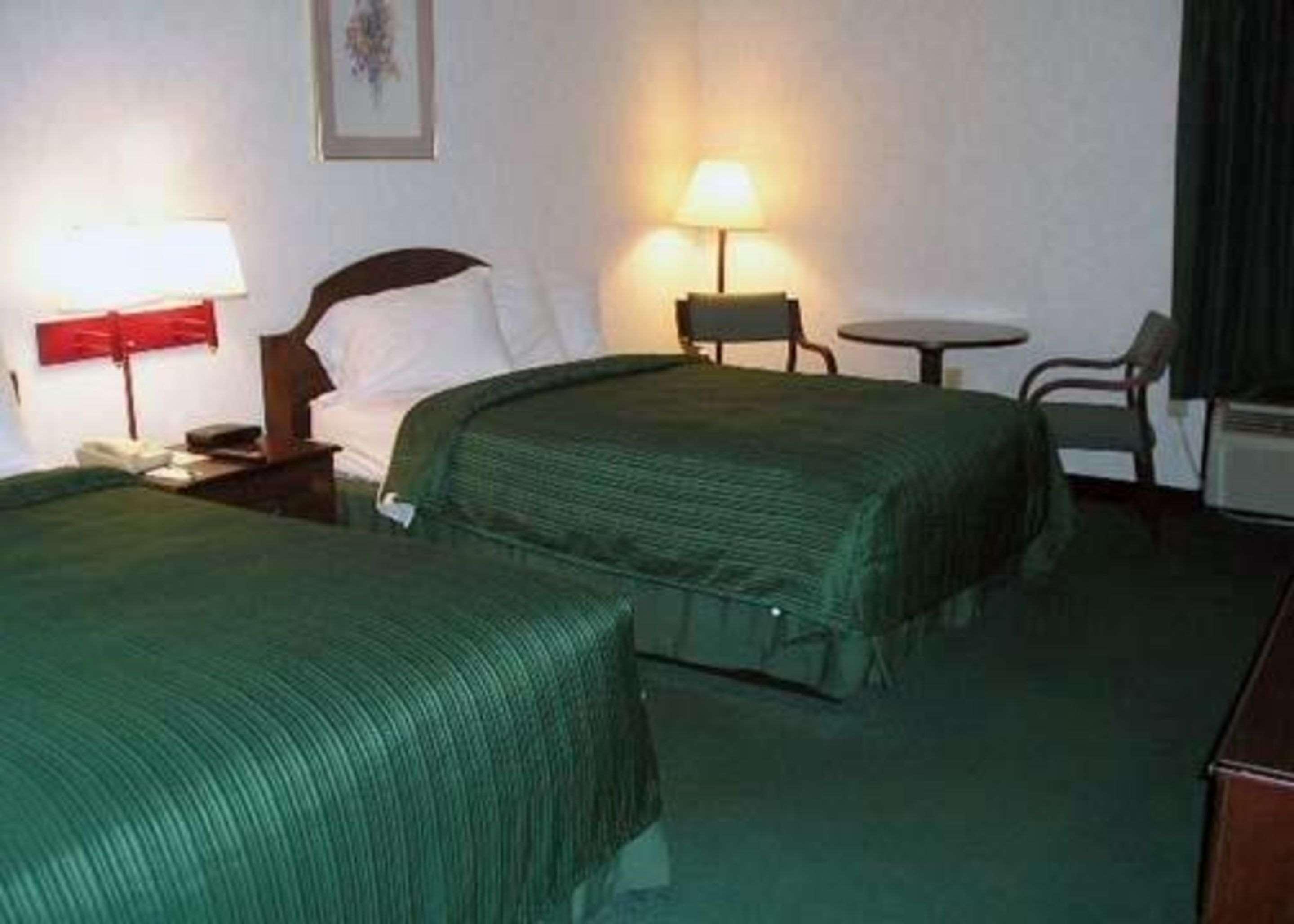 Quality Inn & Suites — photo 4