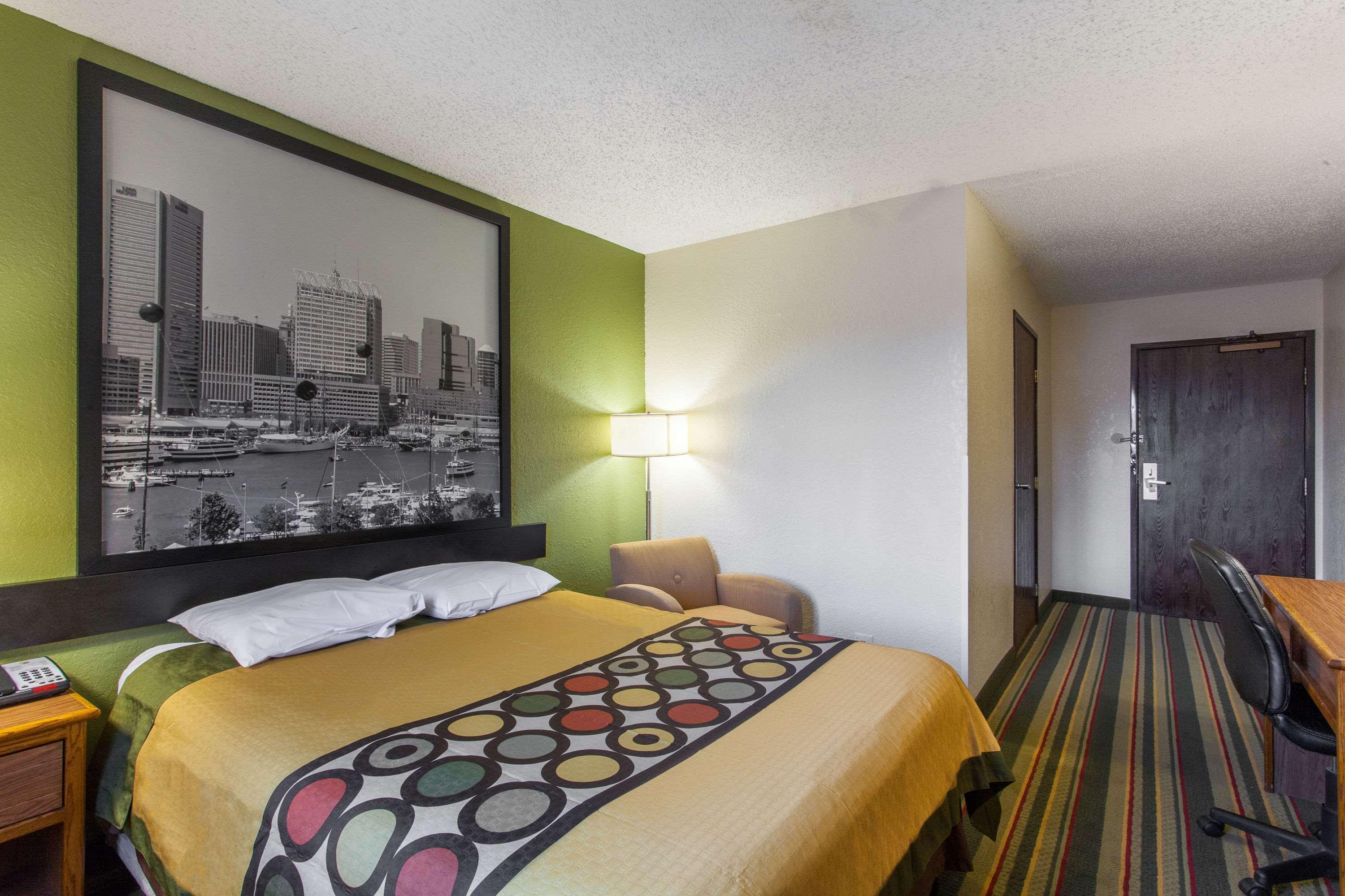 Super 8 by Wyndham College Park Wash DC Area — photo 4
