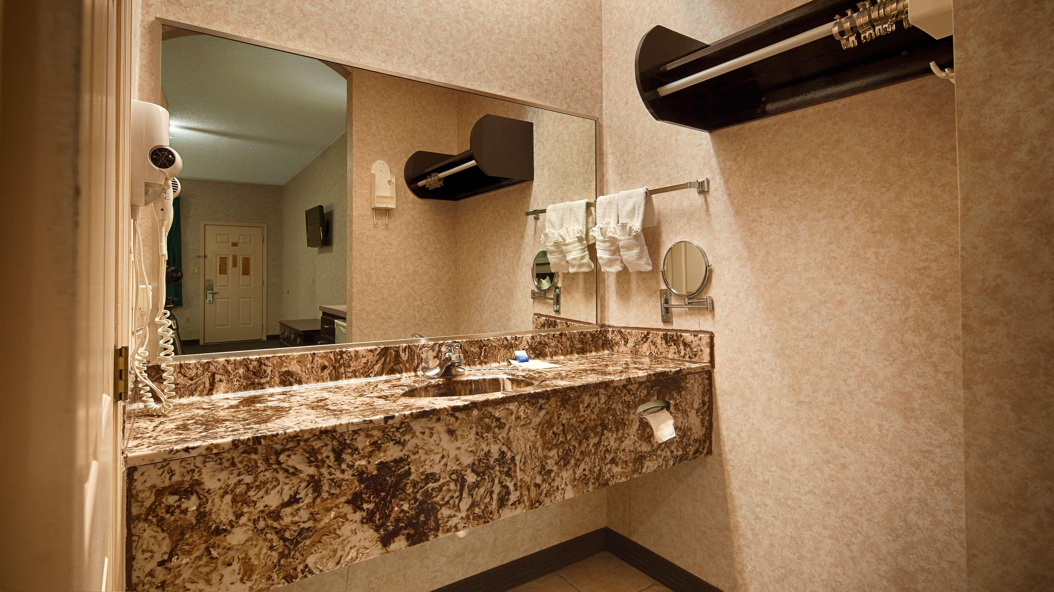 SureStay Hotel by Best Western Mission — photo 4