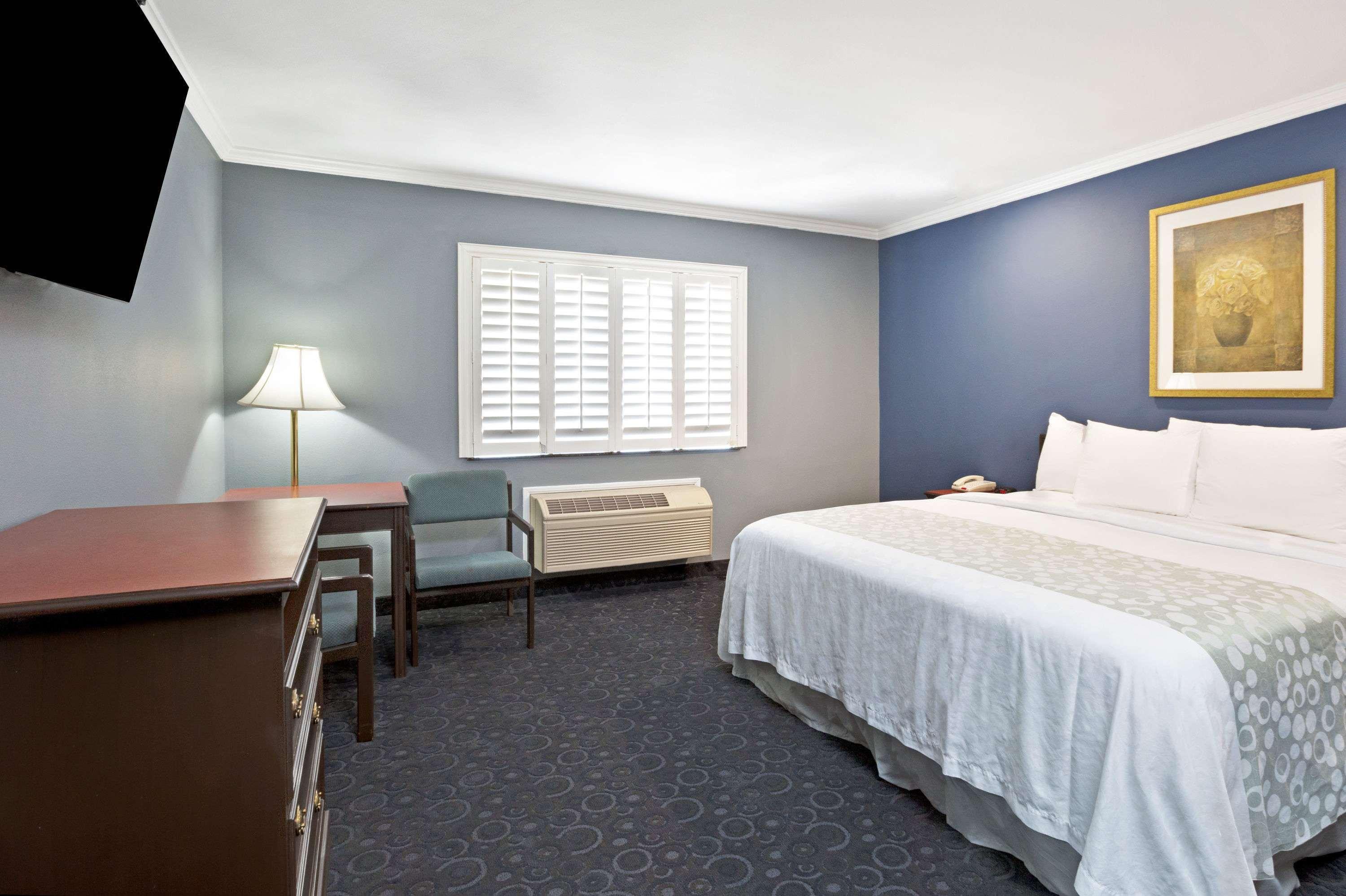 Days Inn by Wyndham West Covina — photo 4