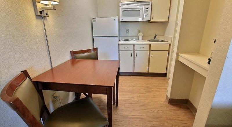 InTown Suites Chesapeake I-64 — photo 4