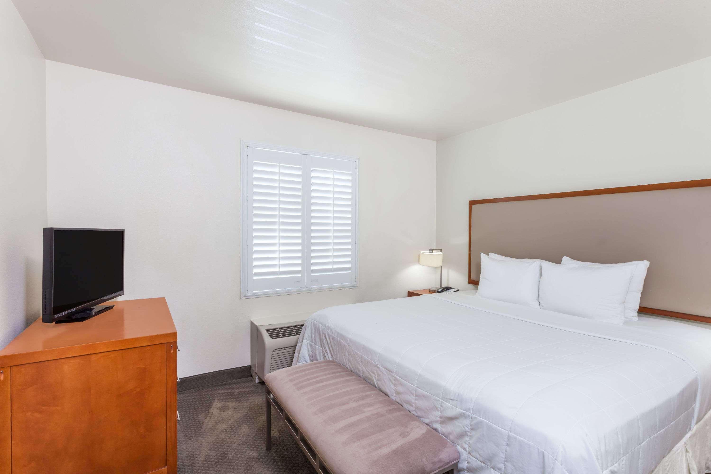 Hawthorn Suites by Wyndham Victorville — photo 4