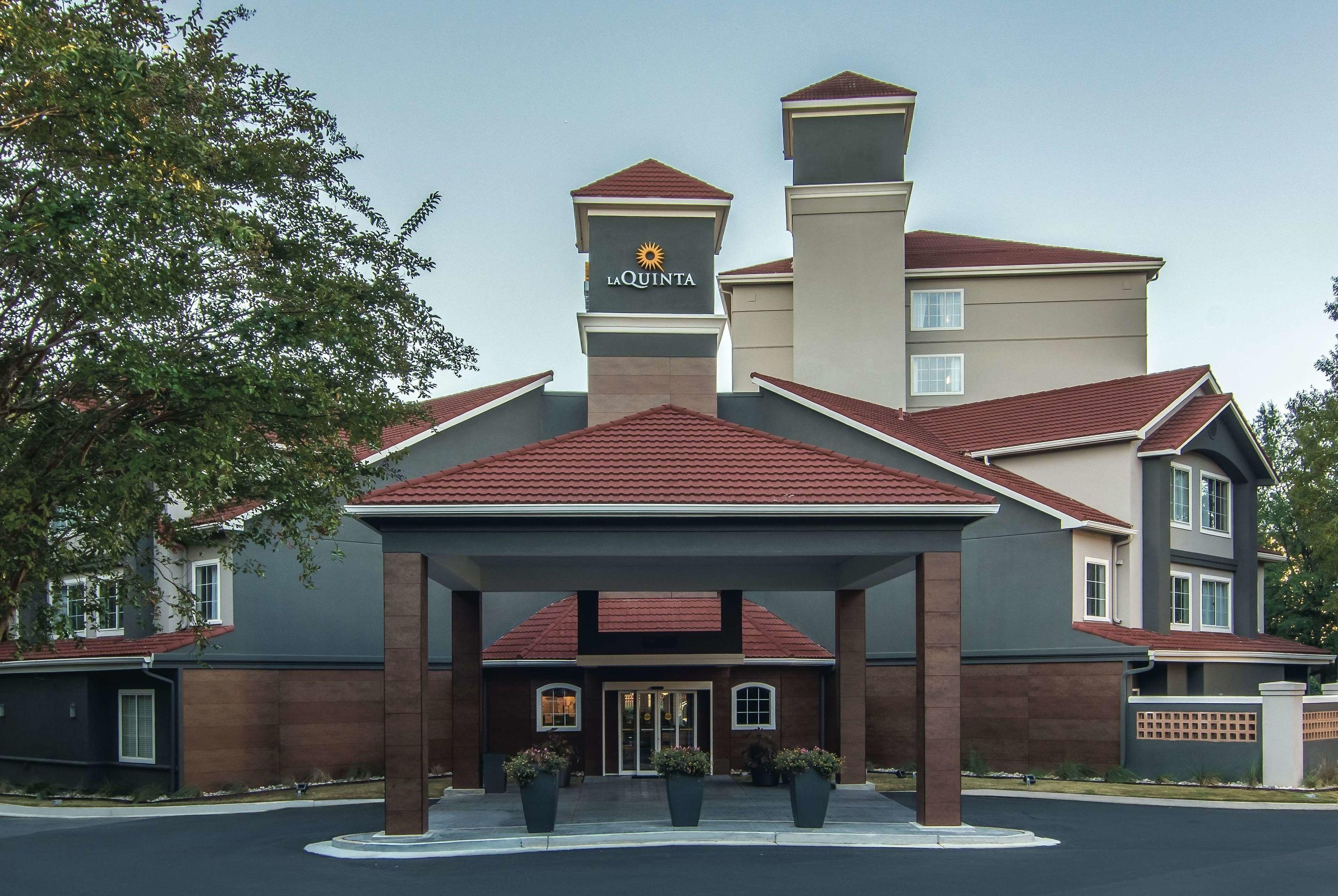 La Quinta Inn & Suites Atlanta Perimeter Medical — photo 5