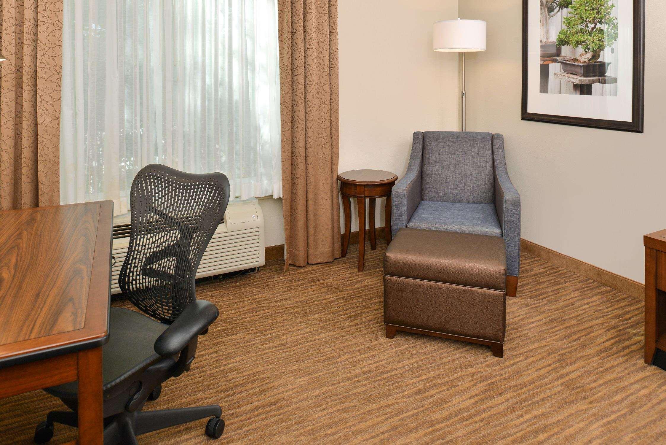Hilton Garden Inn Addison — photo 5