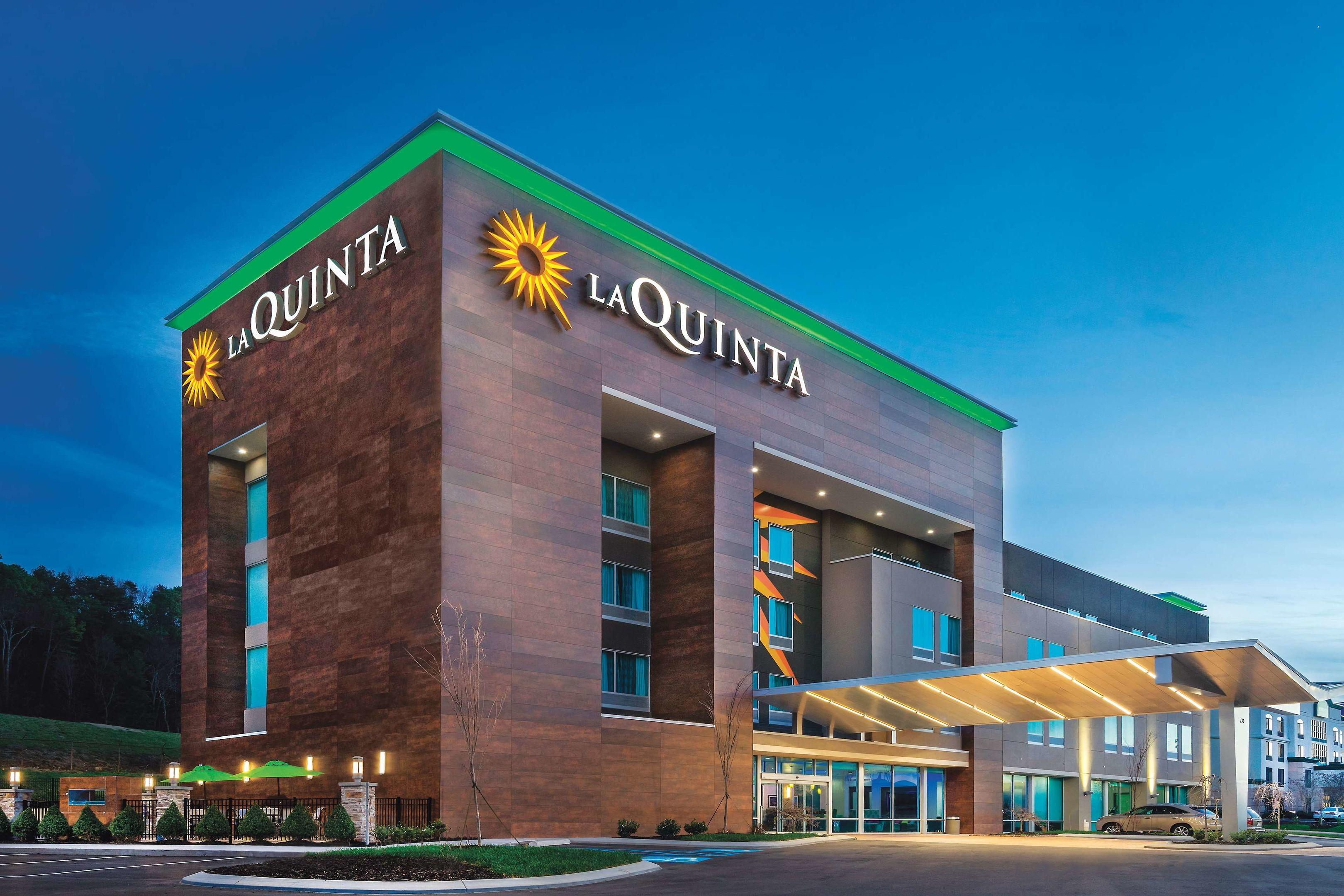 La Quinta Inn & Suites Cleveland — photo 4
