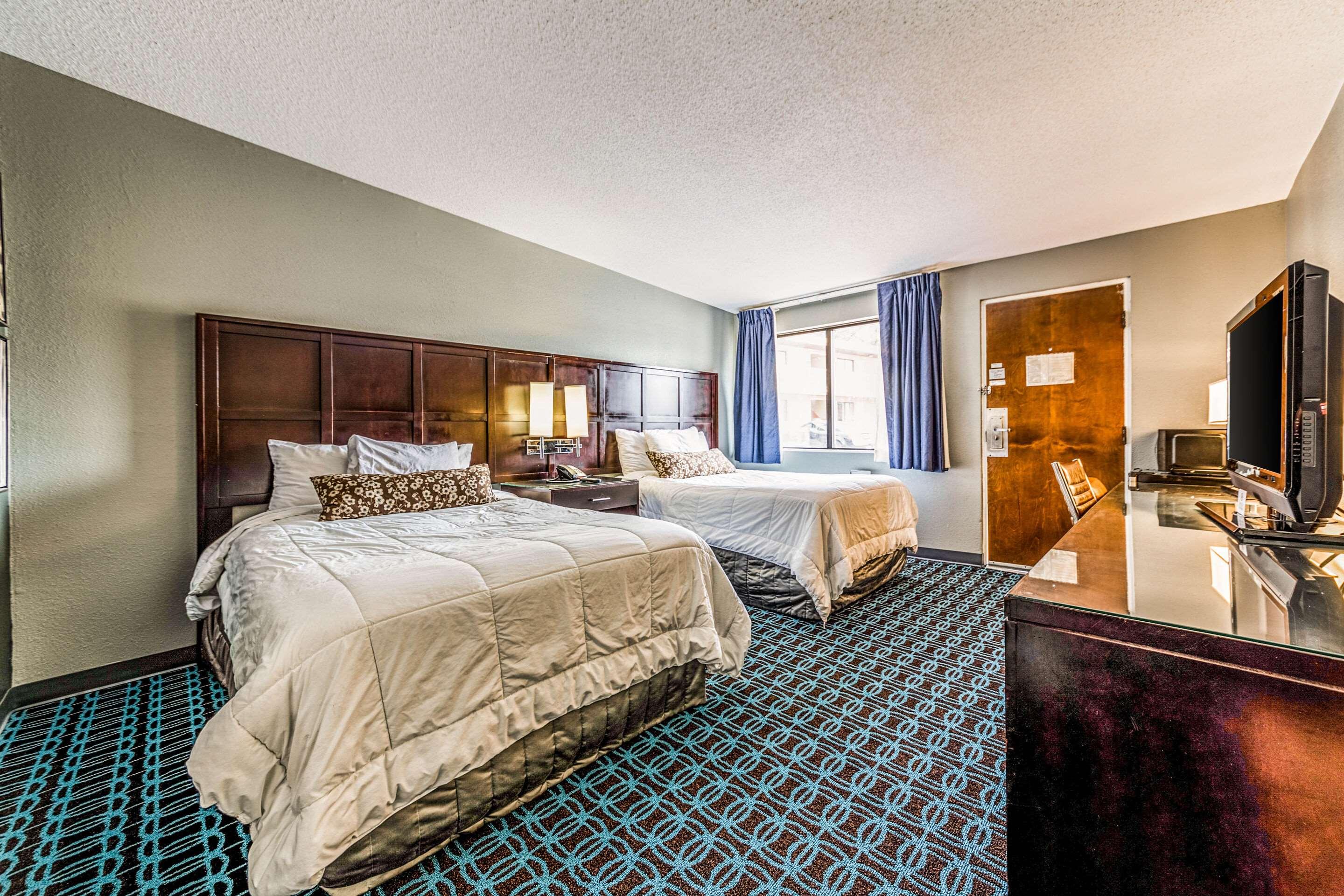 Rodeway Inn Conference Center Hotel — photo 4