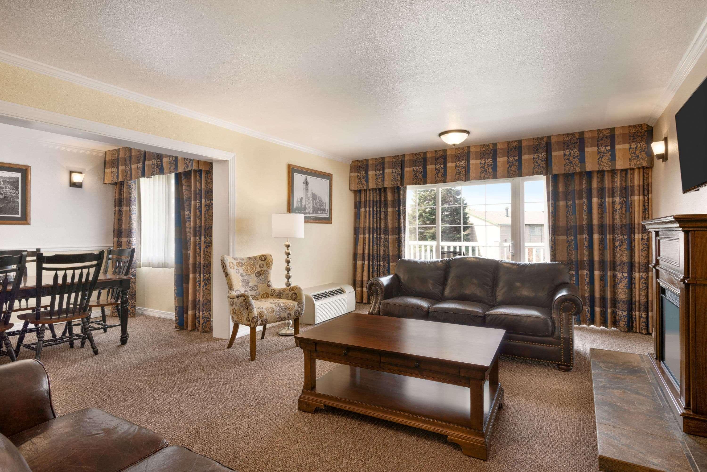 Ramada by Wyndham Spokane Airport — photo 4