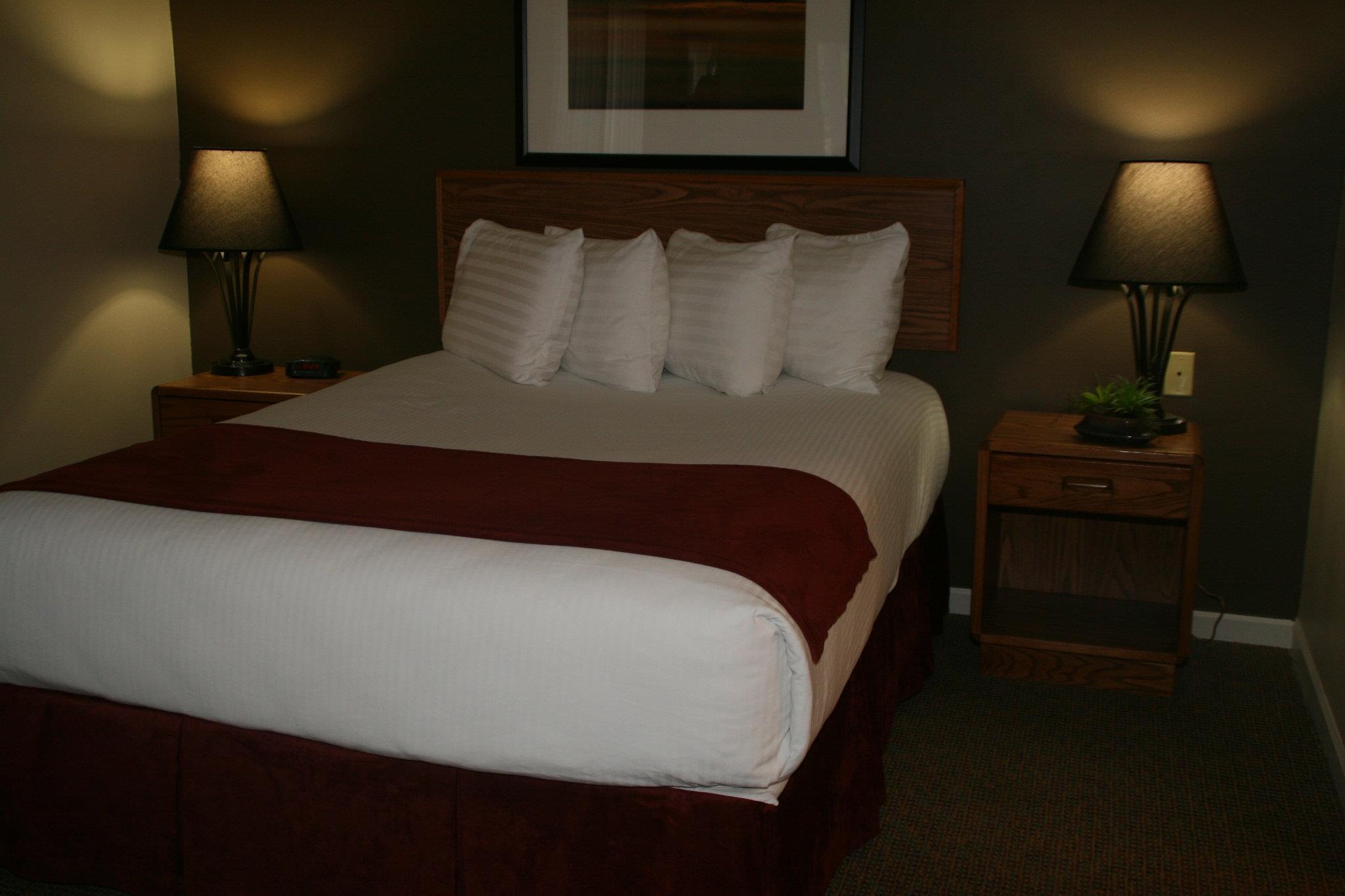 Sterling Hotel & Suites — photo 4