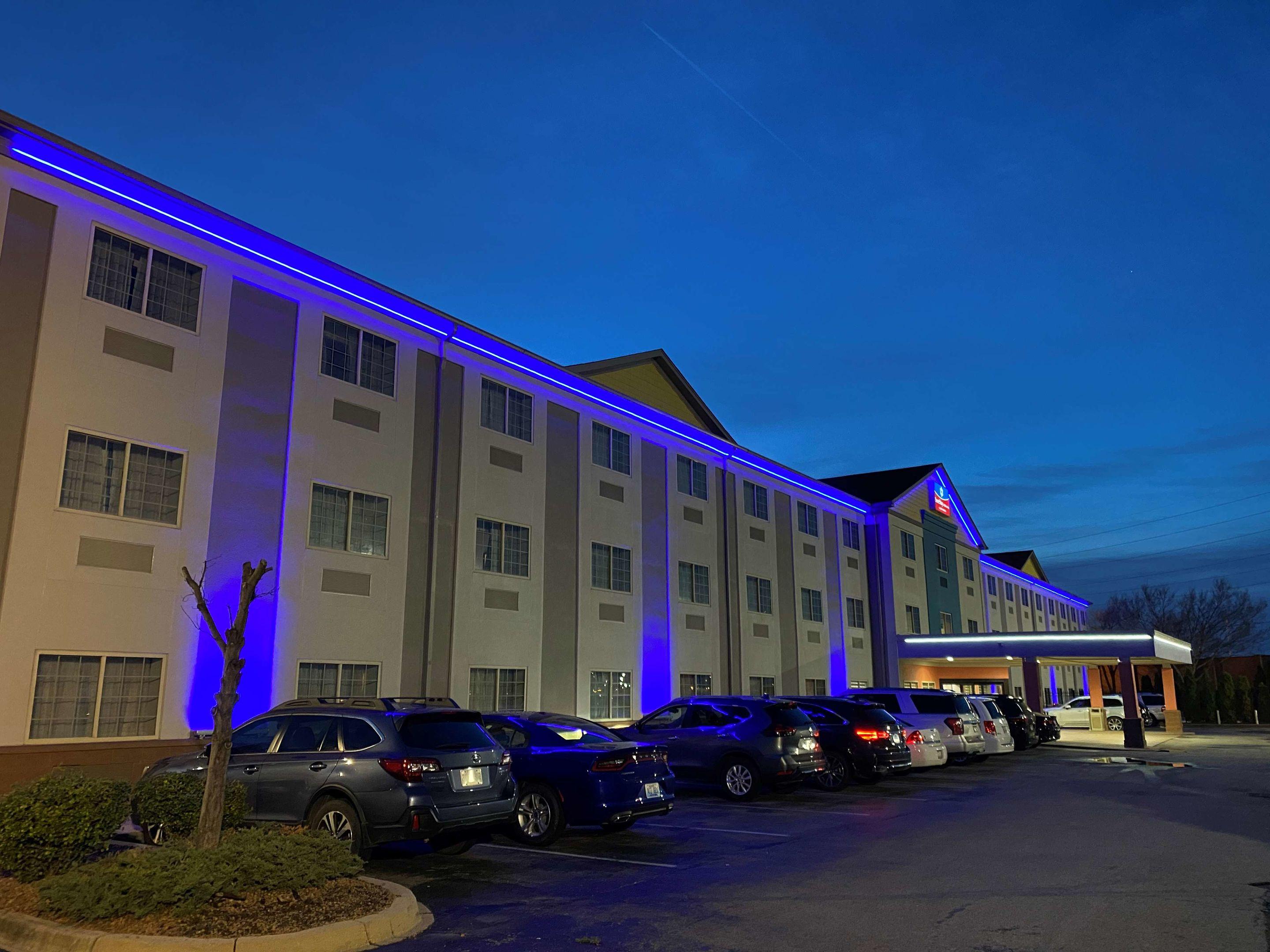 SureStay Plus by Best Western Louisville Airport Expo — photo 5