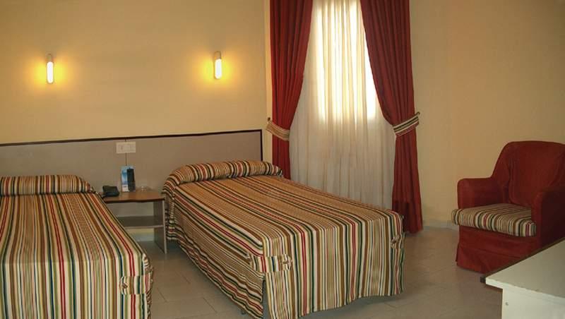 Hotel Girona Nord — photo 4