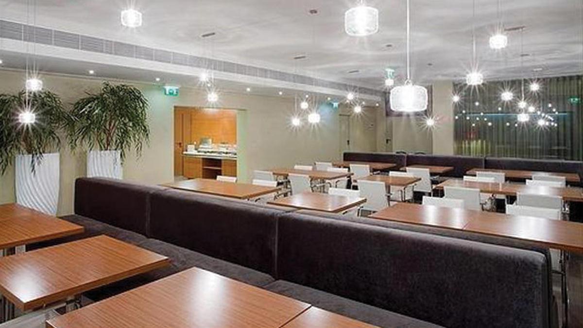 Holiday Inn Express Lisbon Airport — photo 4