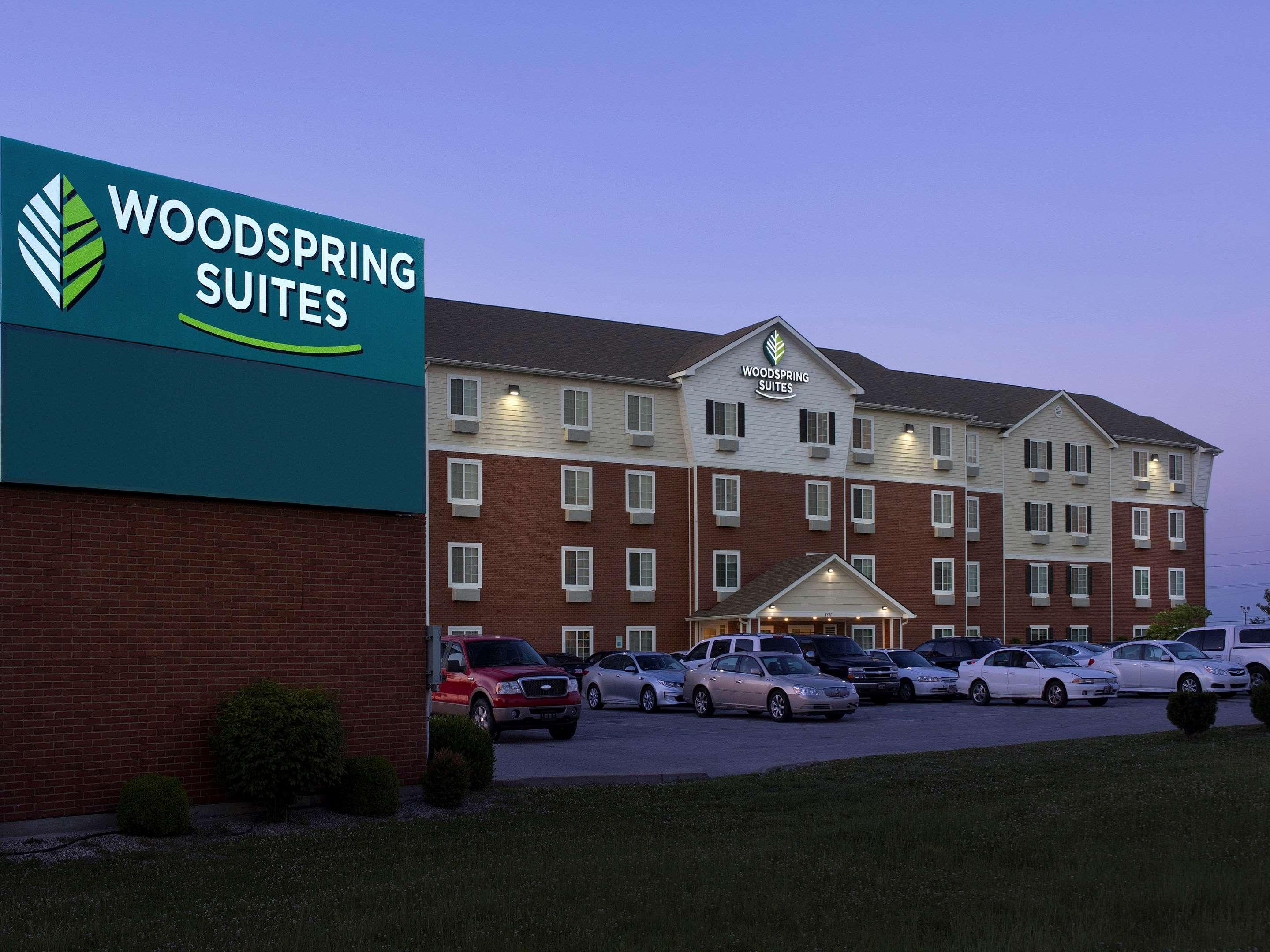 WoodSpring Suites Louisville Clarksville — photo 3
