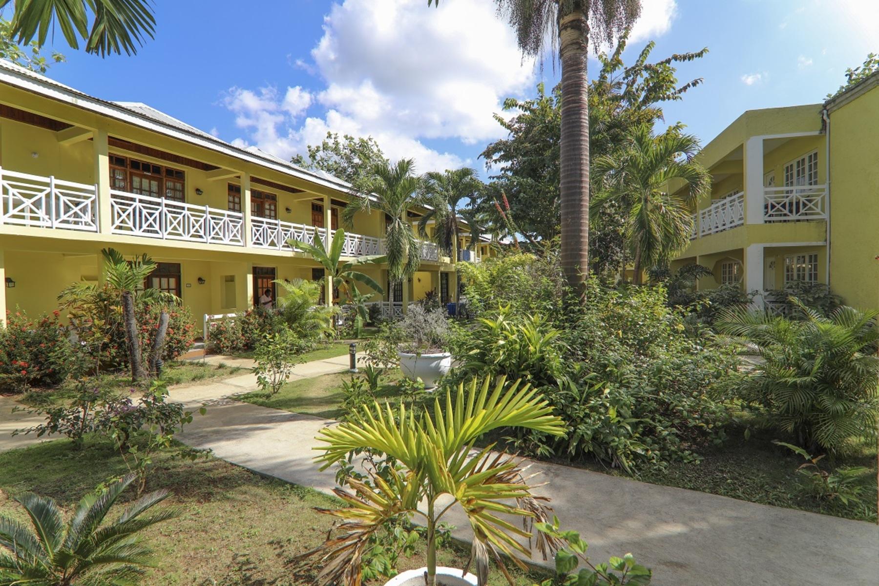 Merril's Beach Resort III — photo 5