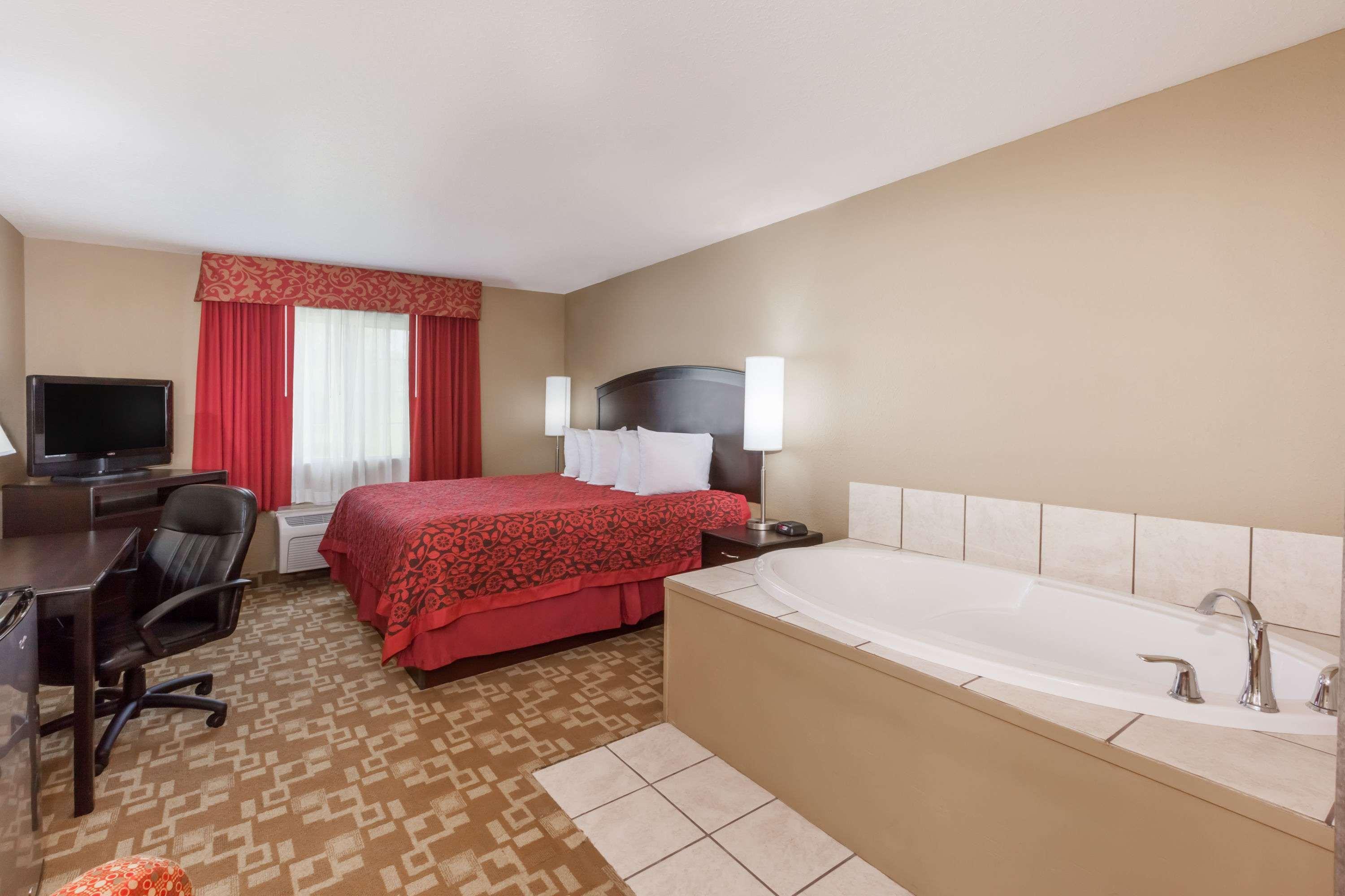 Days Inn Central City — photo 4