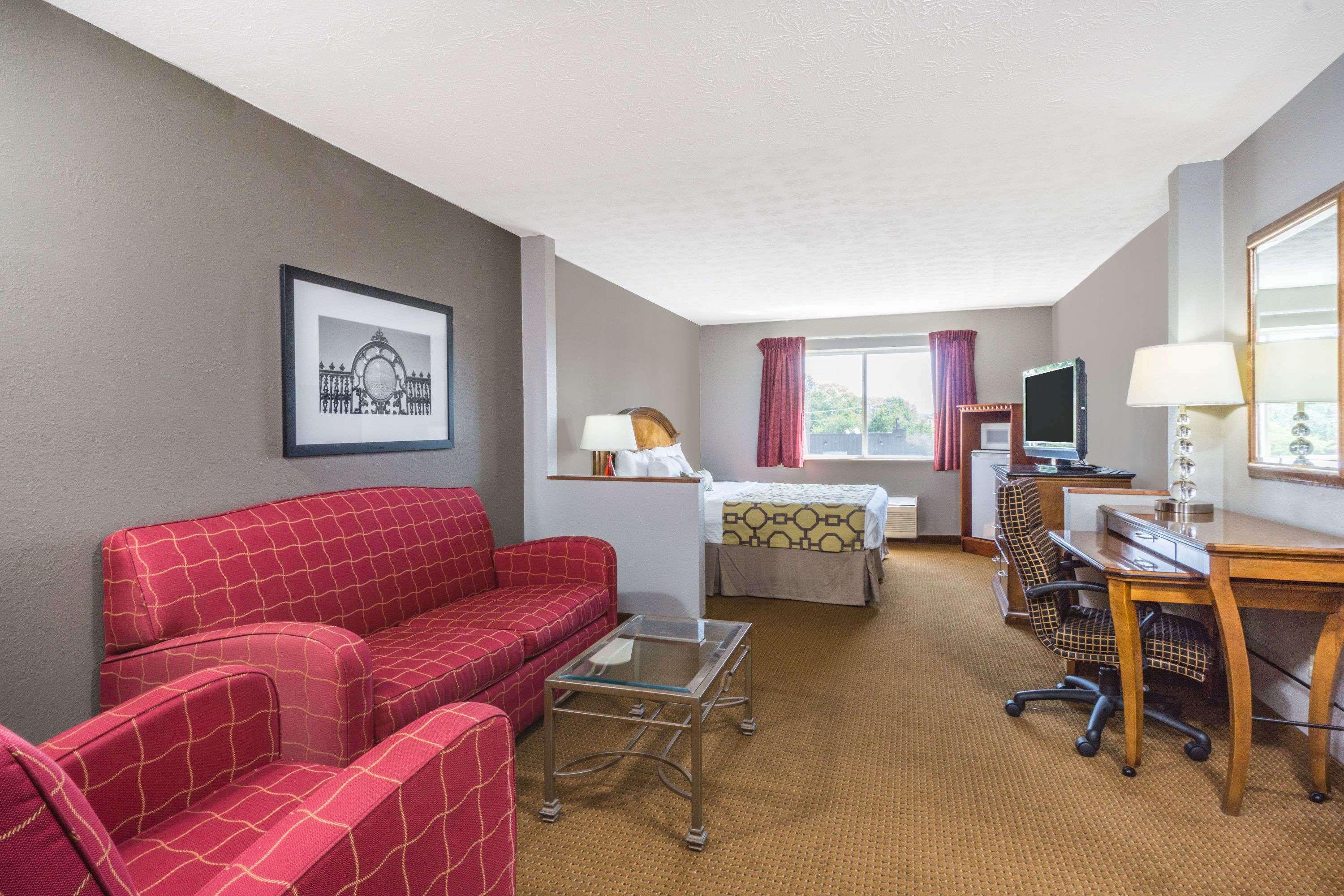 Baymont Inn & Suites Piqua — photo 4