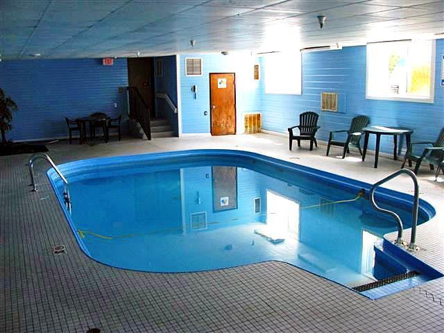Quad City Inn — photo 3
