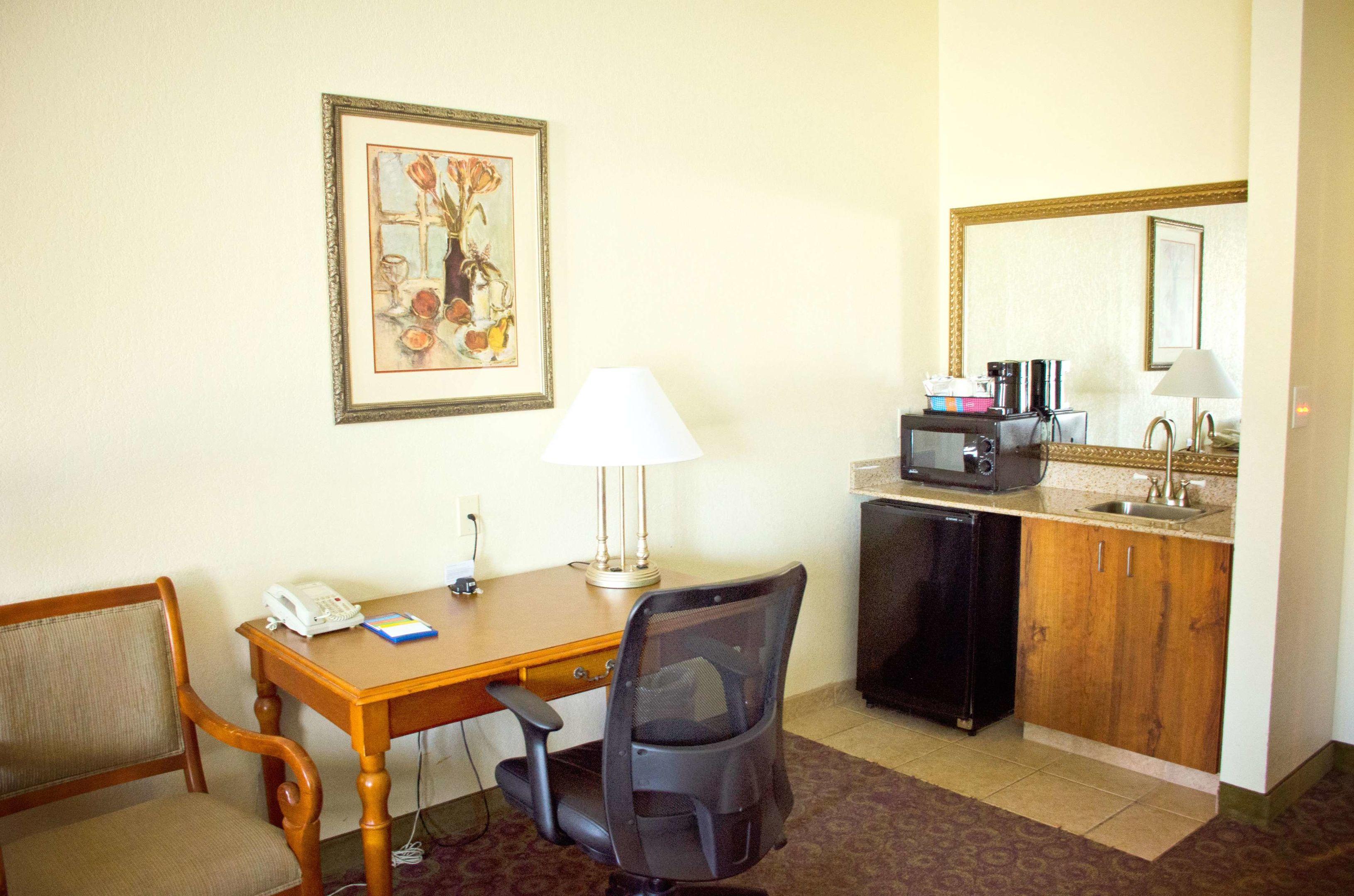 Hampton Inn & Suites College Station/US 6-East Bypass — photo 4