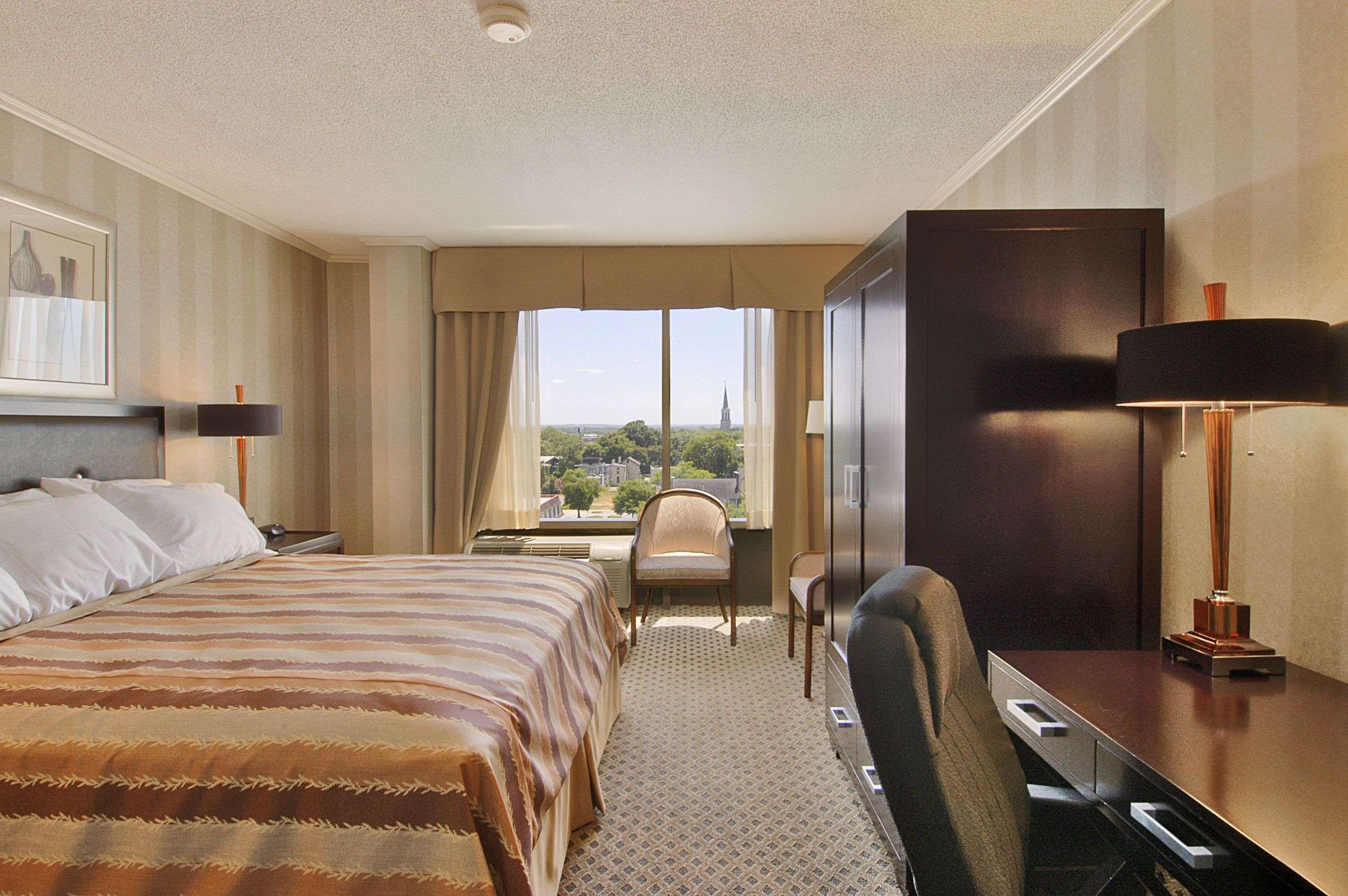 Ramada by Wyndham Augusta Downtown Hotel & Conference Center — photo 4