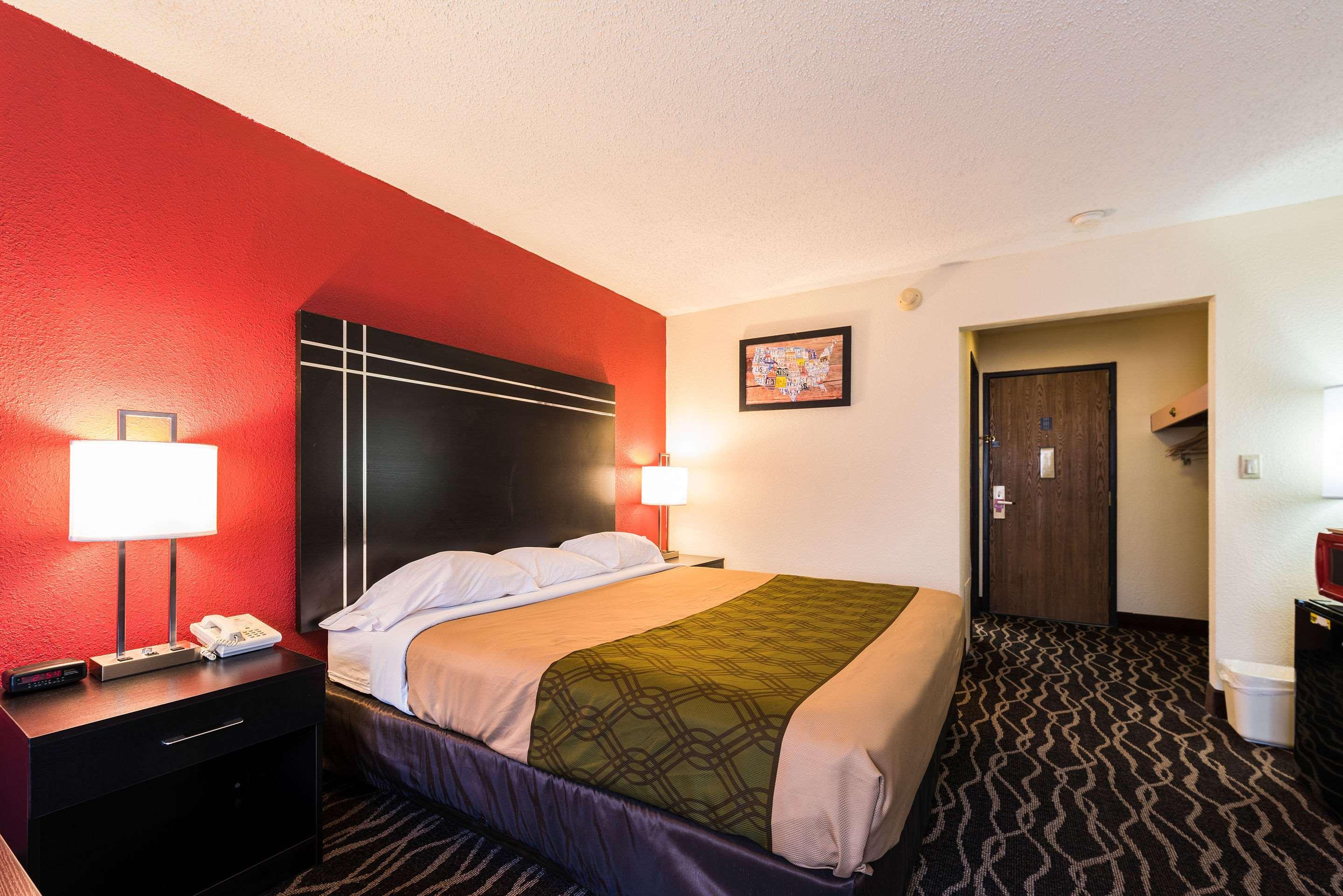 Econo Lodge — photo 4