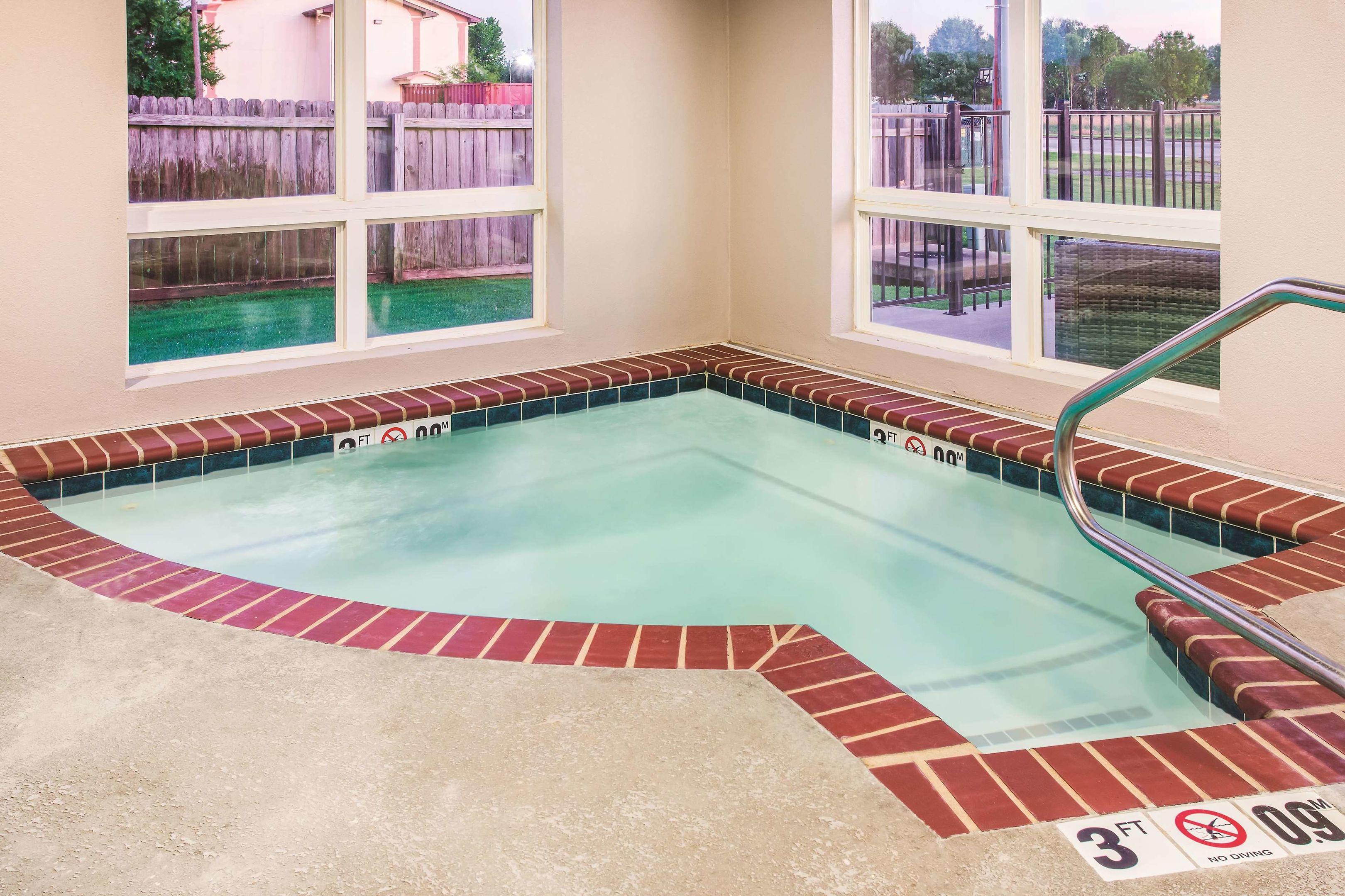 La Quinta Inn & Suites Russellville — photo 5