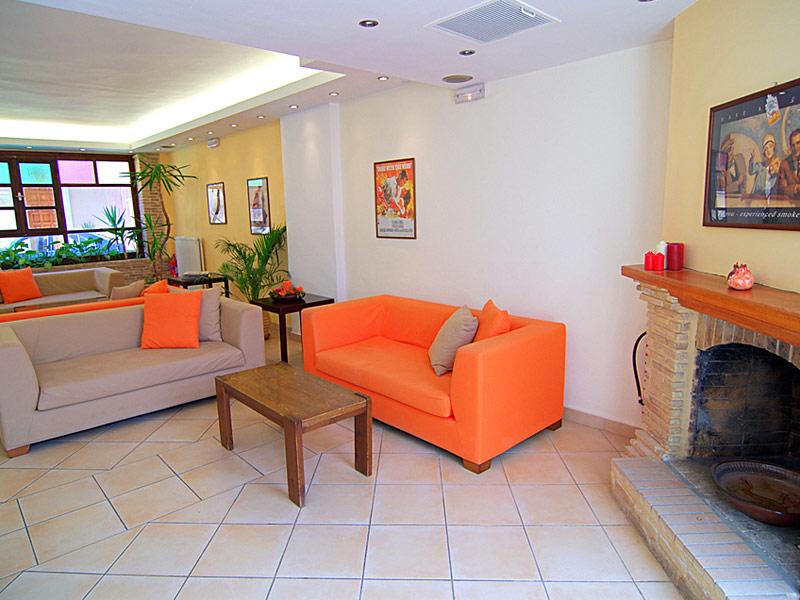 Yria Hotel — photo 4