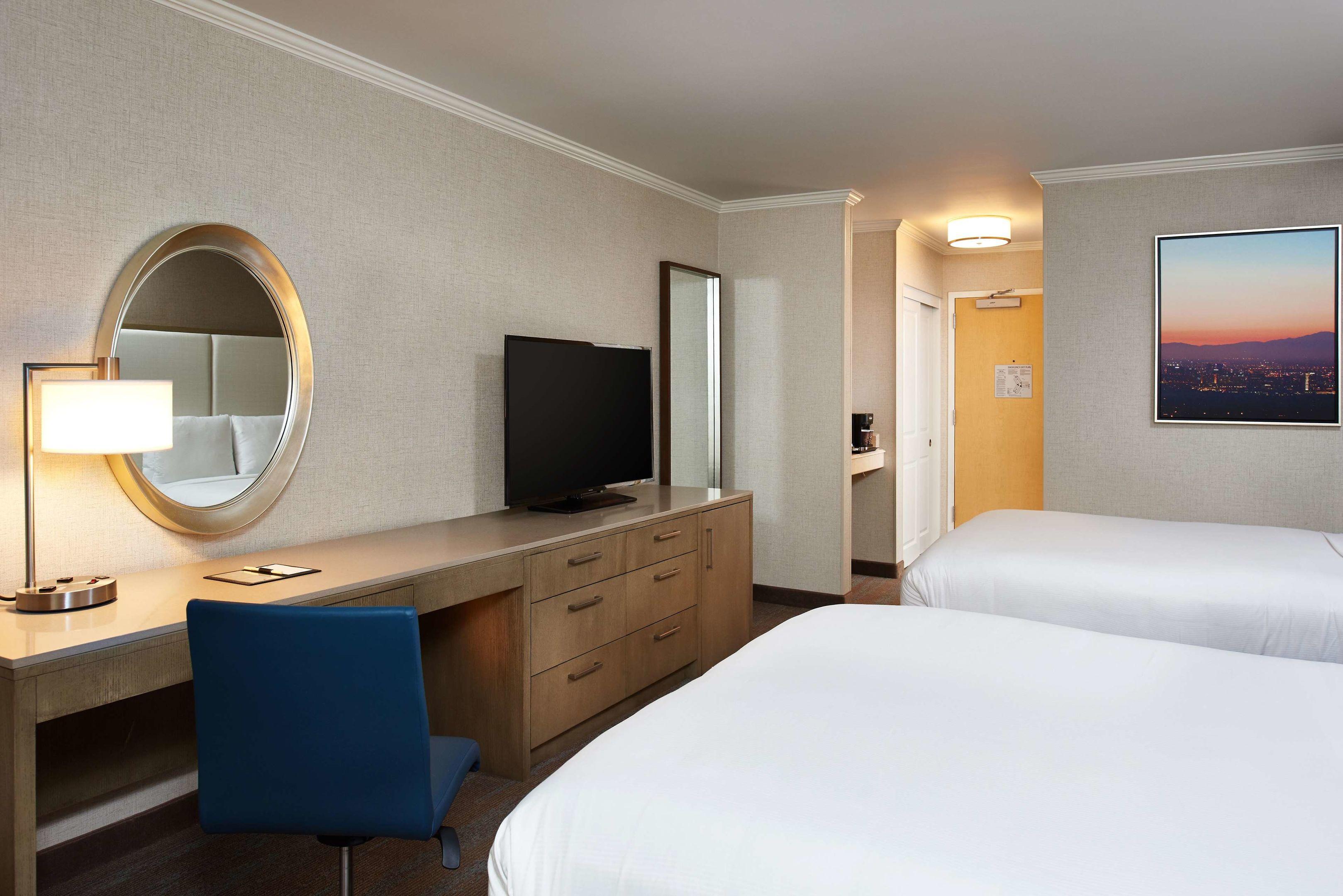 DoubleTree by Hilton Irvine Spectrum — photo 3