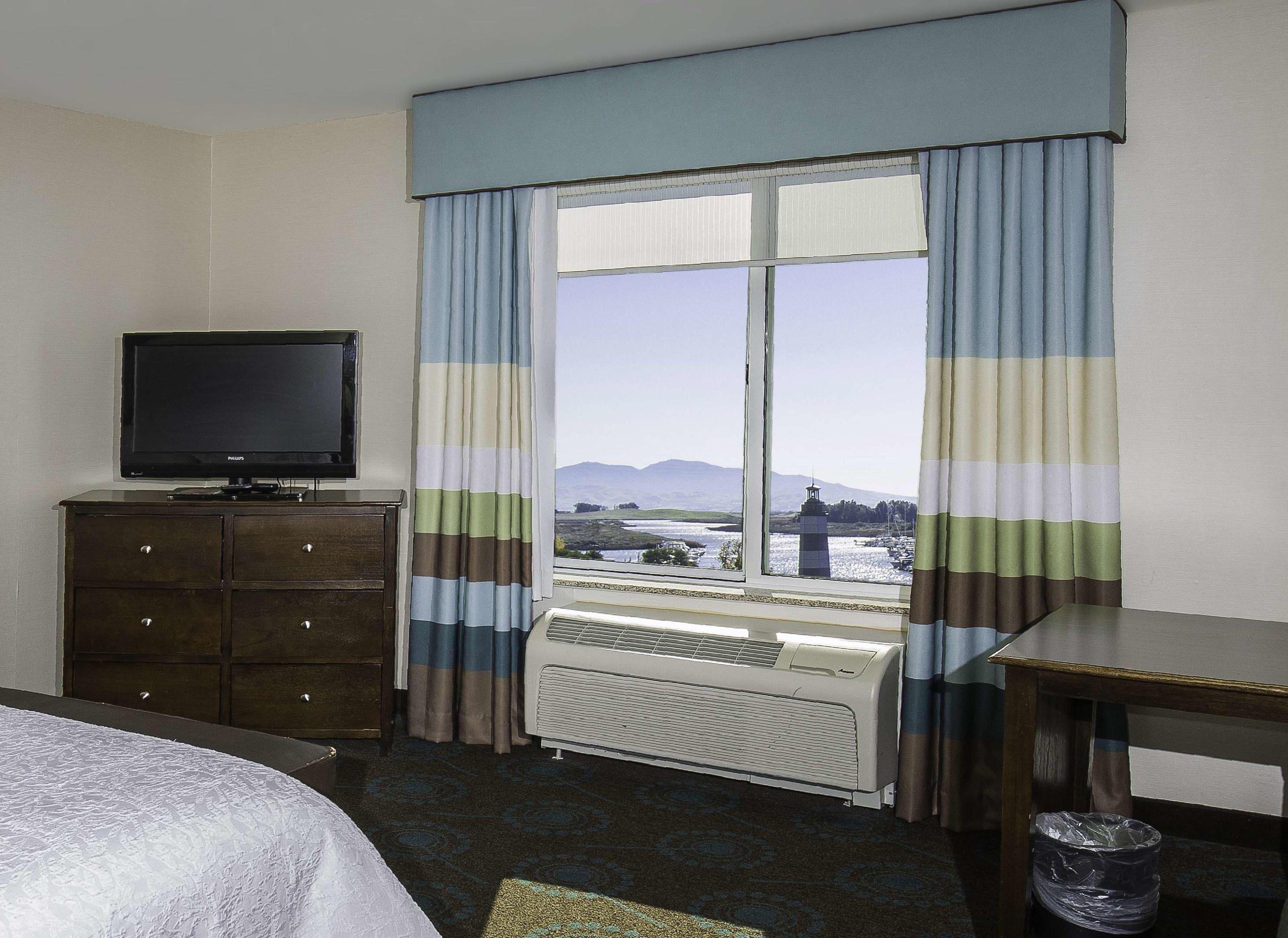 Hampton Inn And Suites Suisun City Waterfront — photo 5