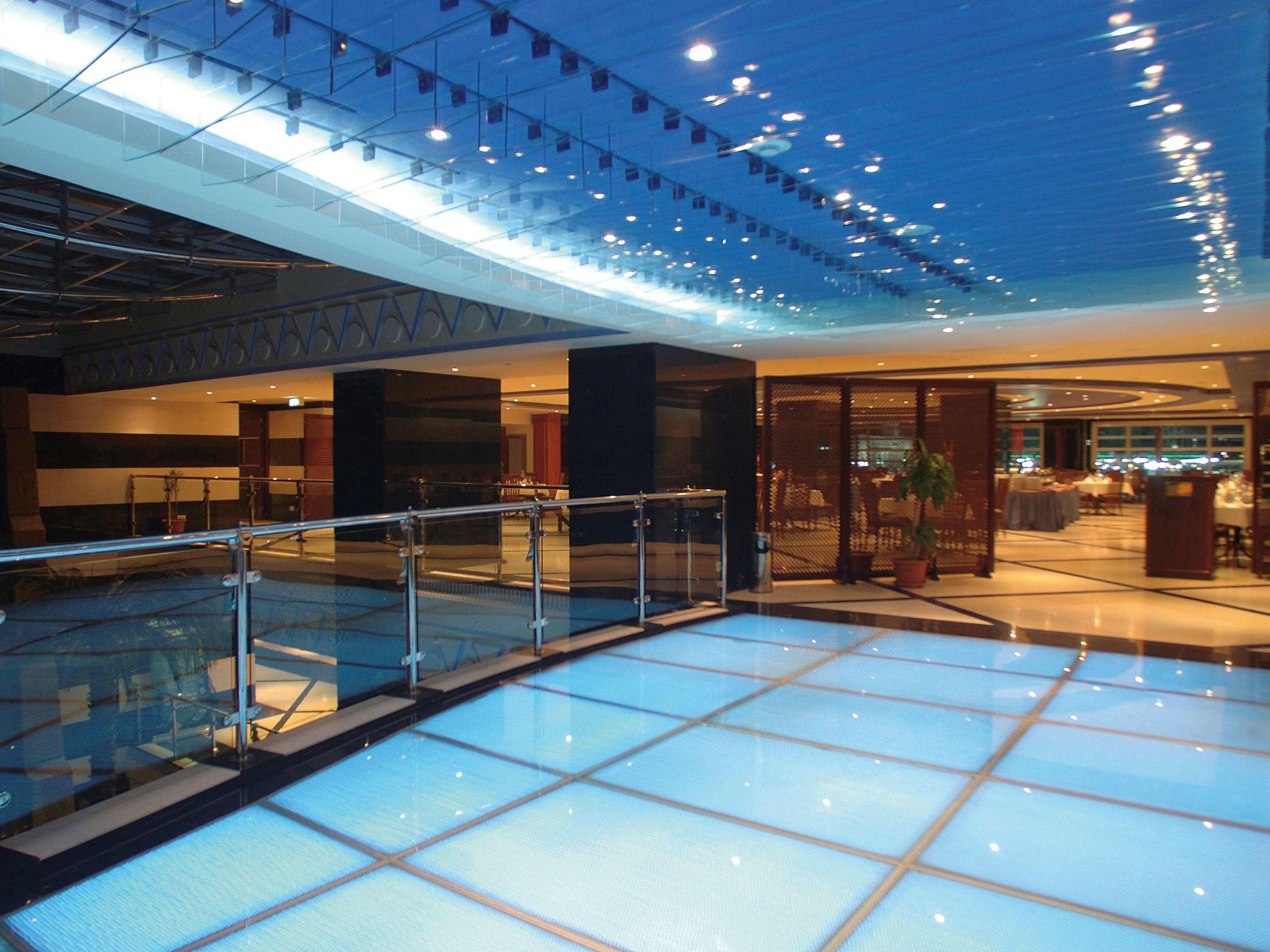 Anwar Al Madinah Mövenpick Hotel — photo 4