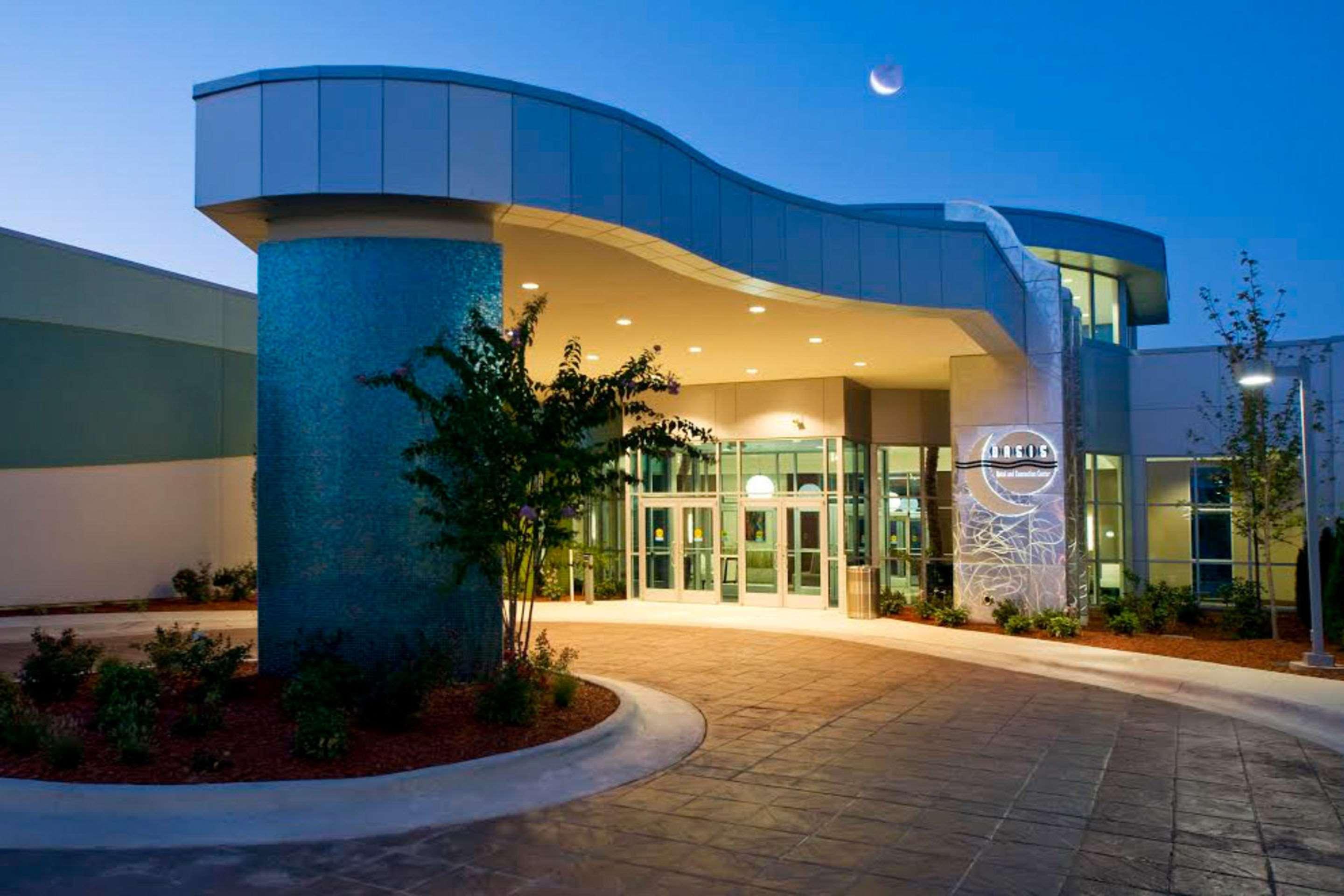 Oasis Hotel and Convention Center, an Ascend Hotel Collection Member — photo 4