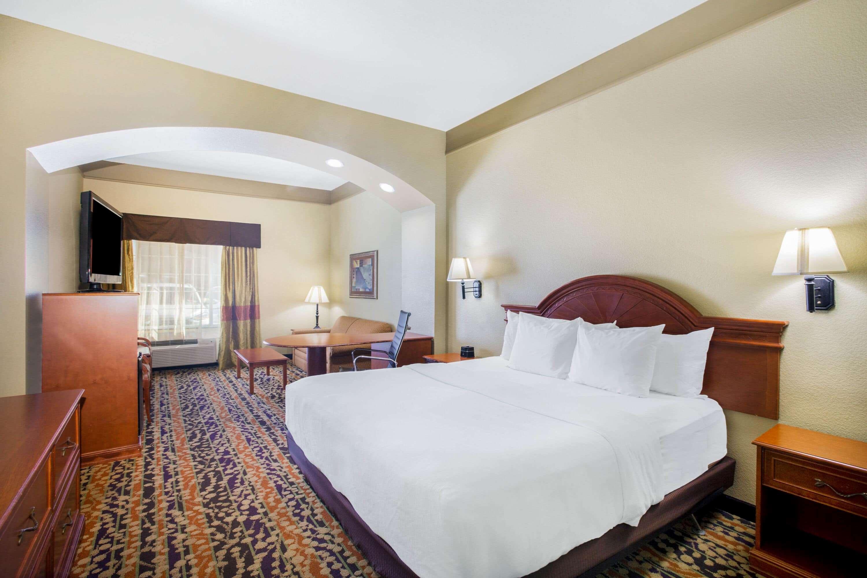 La Quinta Inn & Suites Belton — photo 4