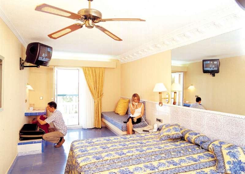 Diverhotel Nautilus Roquetas de Mar — photo 4