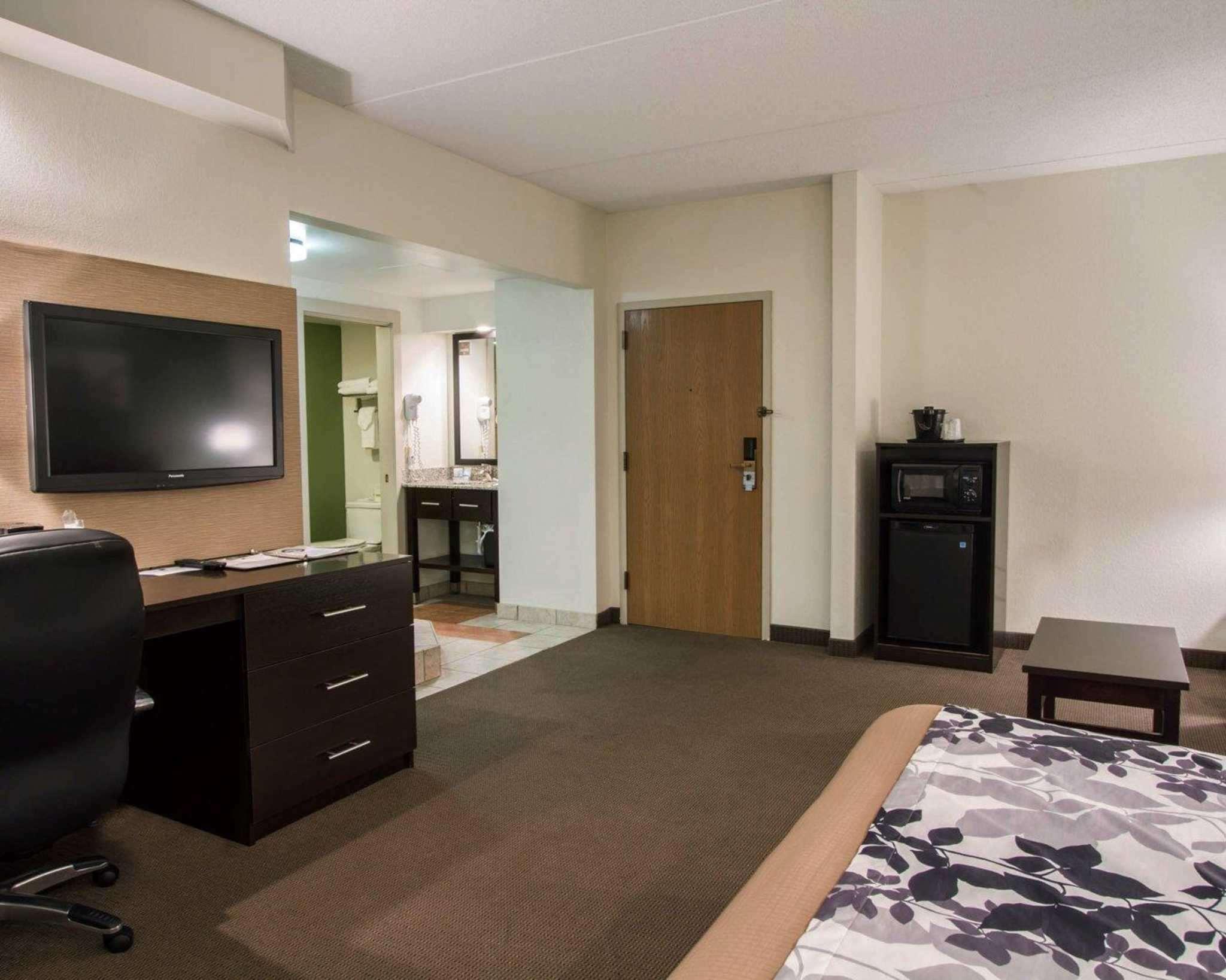 Sleep Inn & Suites Buffalo Airport — photo 4