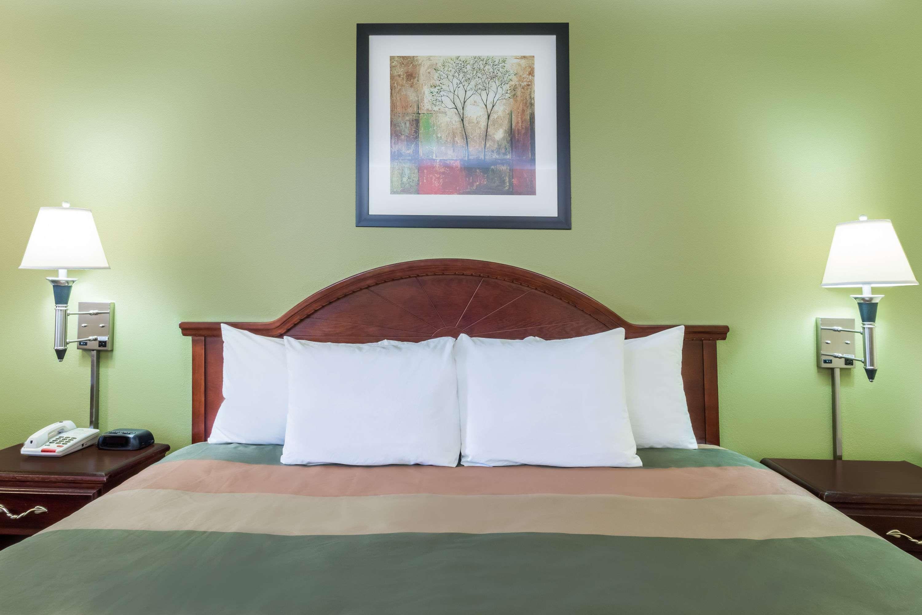 Days Inn Blakely — photo 5