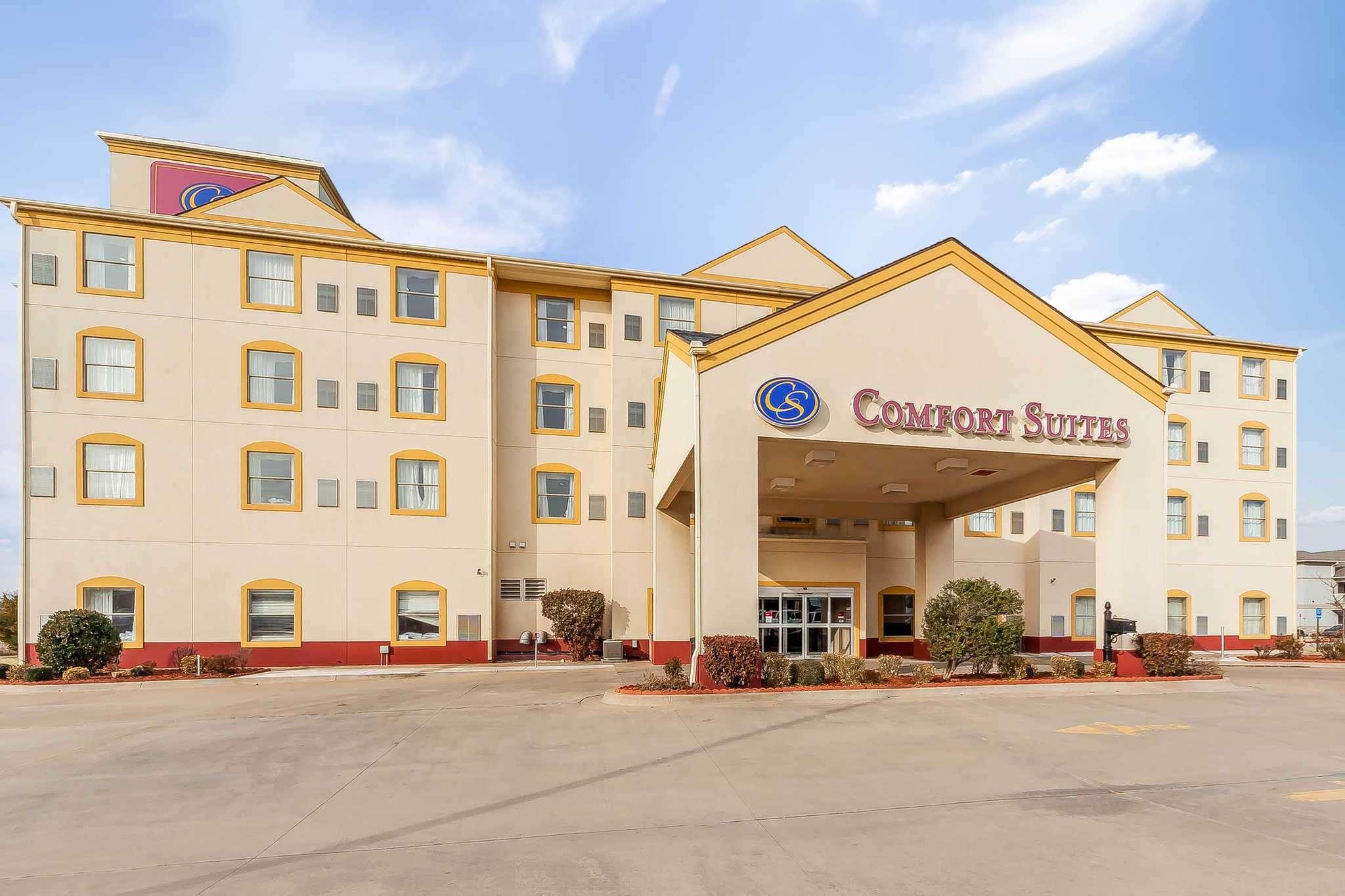 Comfort Suites Yukon - SW Oklahoma City — photo 3