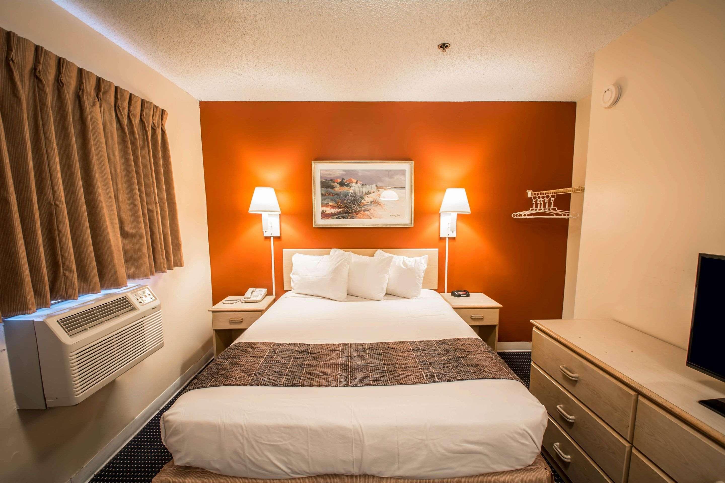 Suburban Extended Stay Hotel — photo 4