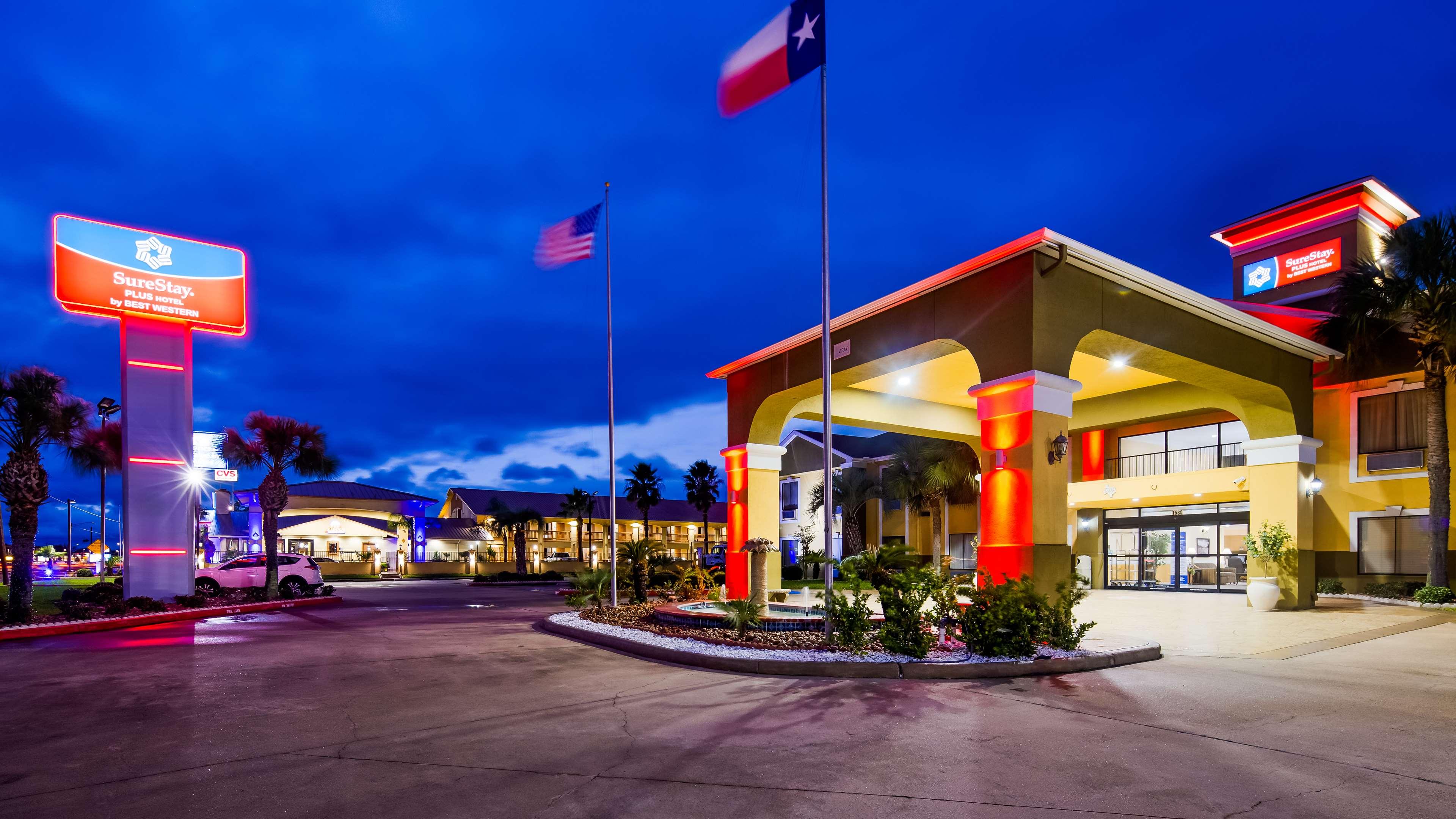 SureStay Plus Hotel by Best Western Alvin — photo 4