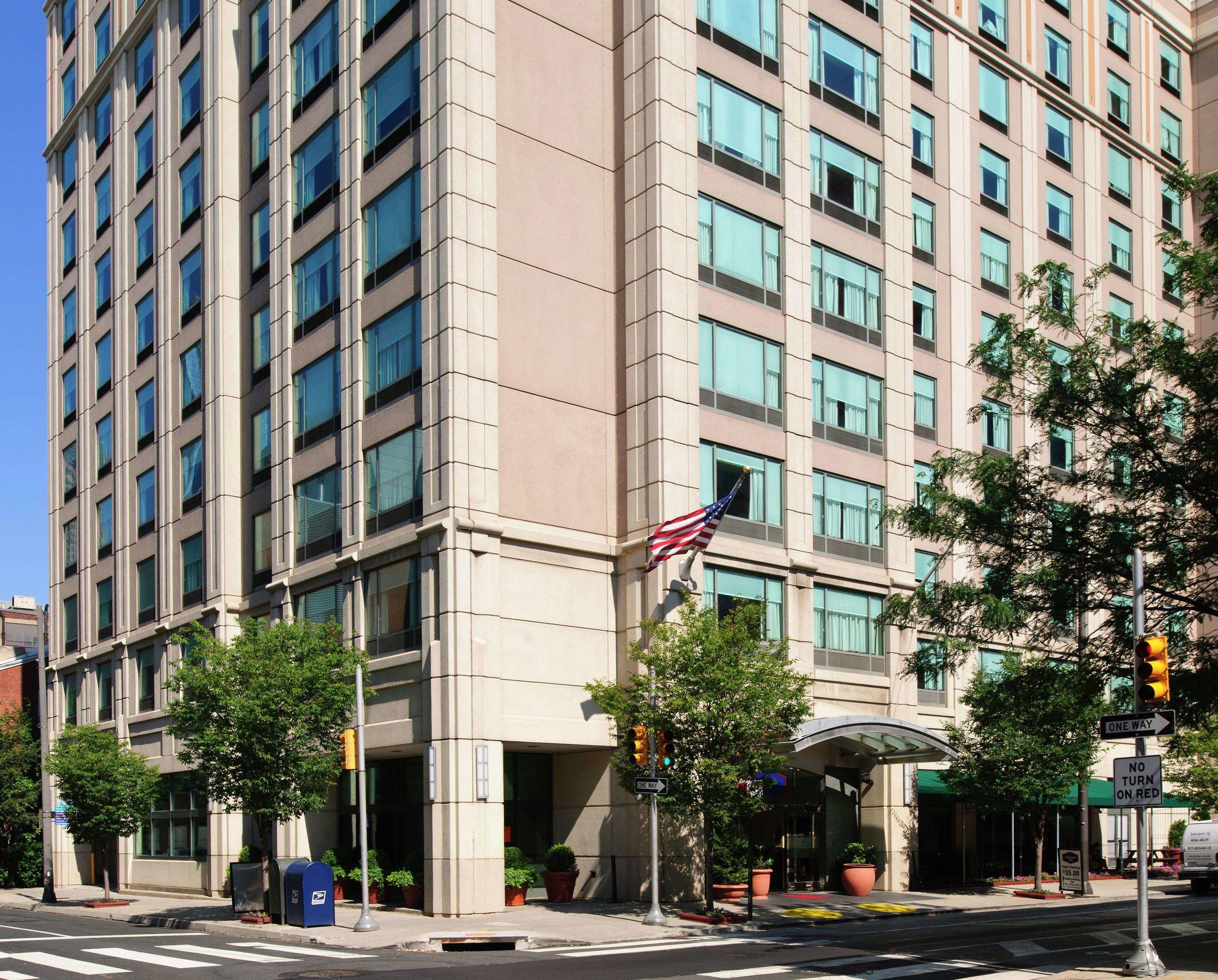 Hampton Inn Philadelphia Center City - Convention Center — photo 5