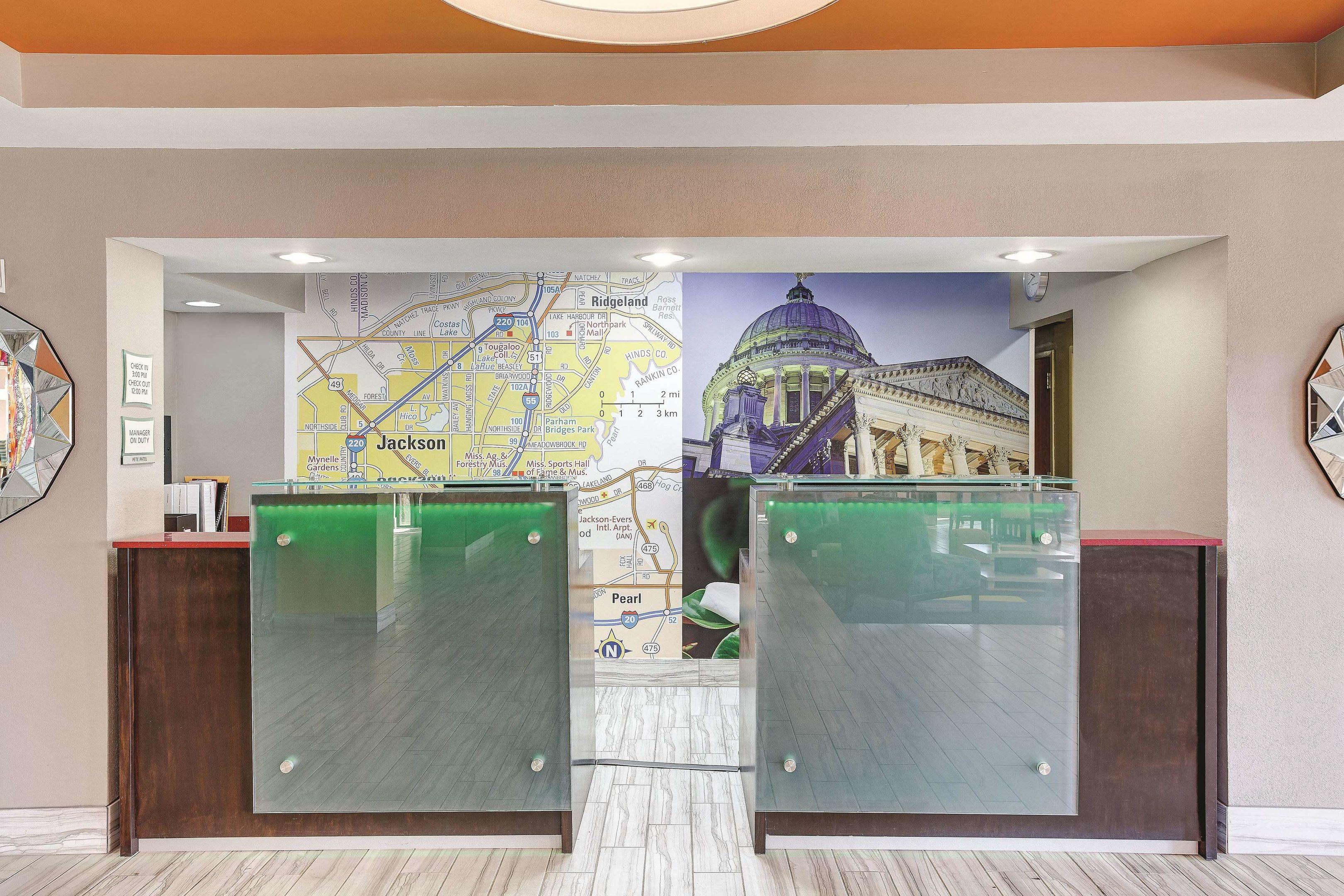 La Quinta Inn & Suites Jackson North — photo 4