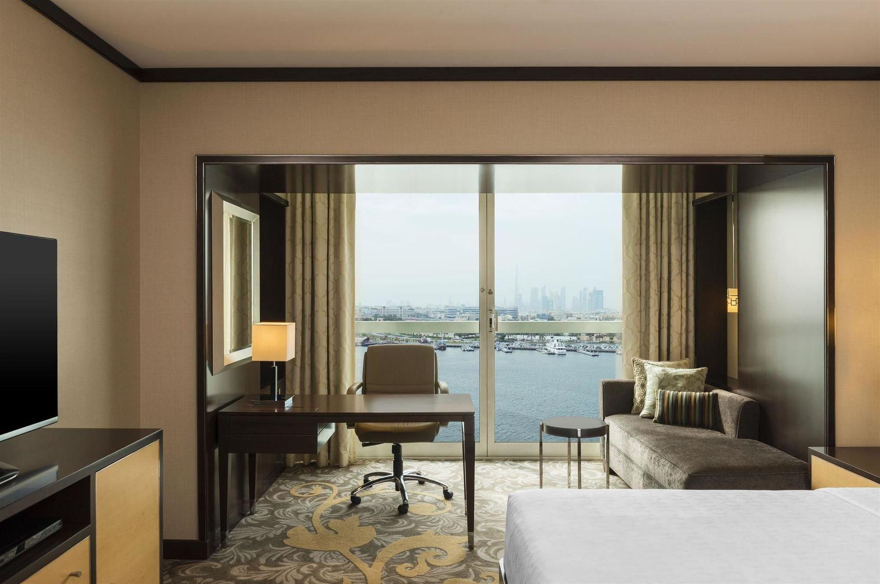 Sheraton Dubai Creek Hotel & Towers — photo 4